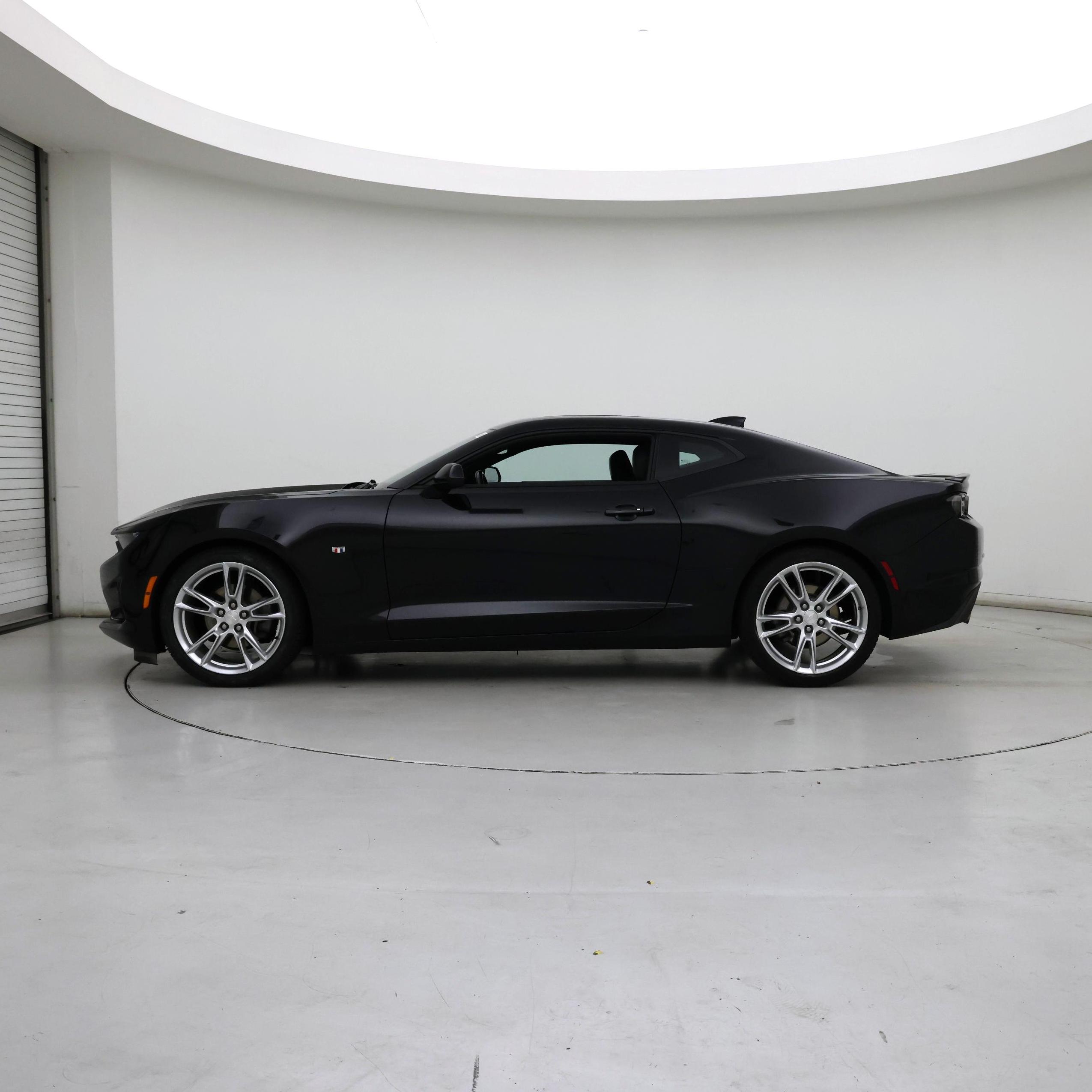 Thumbnail: 2019 Chevrolet Camaro - 3