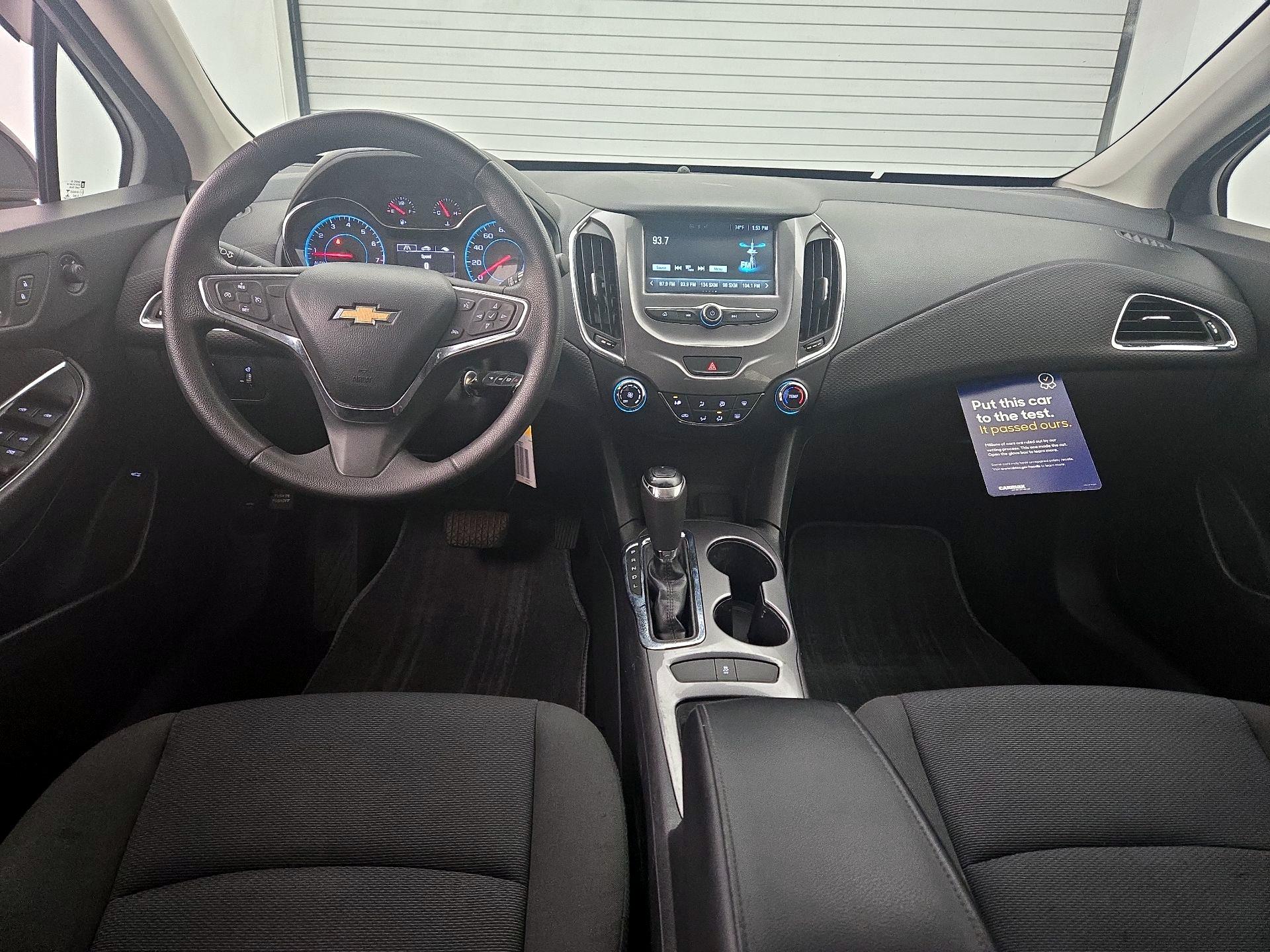 Thumbnail: 2016 Chevrolet Cruze - 9