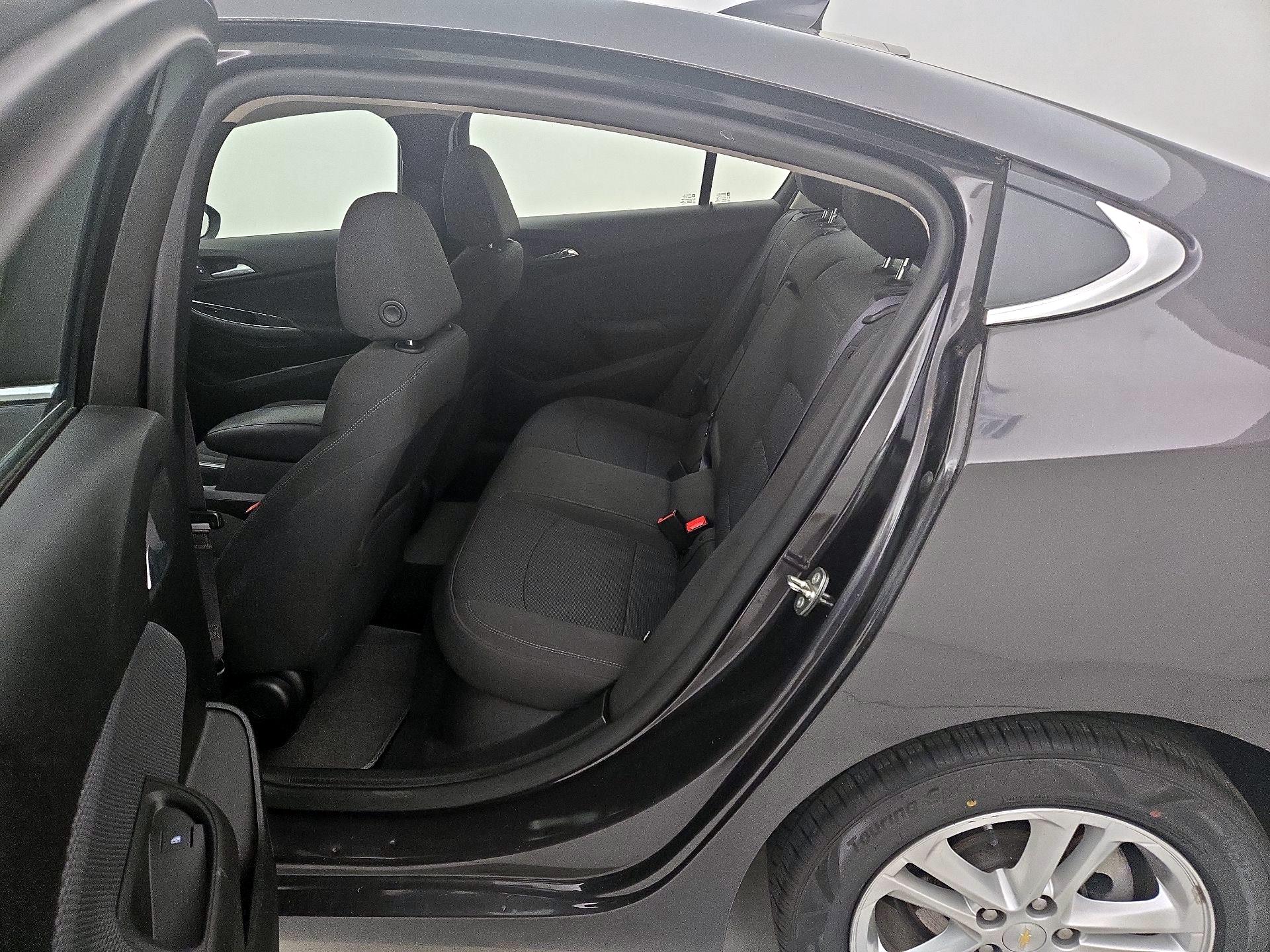 Thumbnail: 2016 Chevrolet Cruze - 18