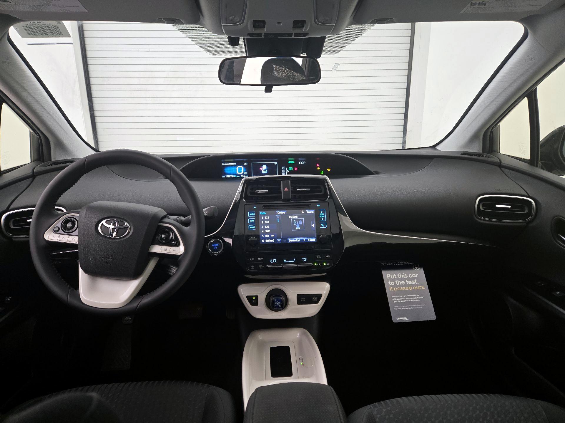 Thumbnail: 2016 Toyota Prius - 9