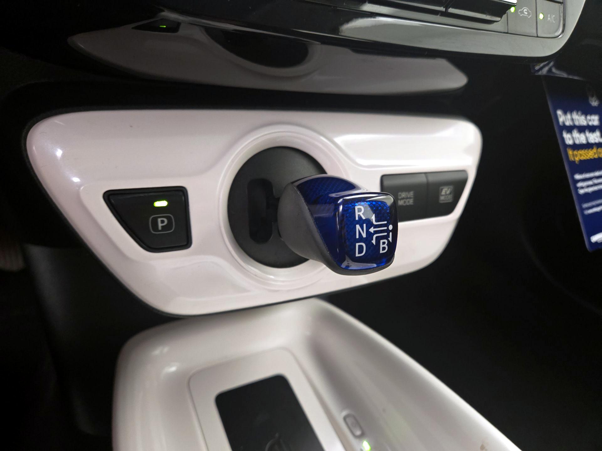 Thumbnail: 2016 Toyota Prius - 17