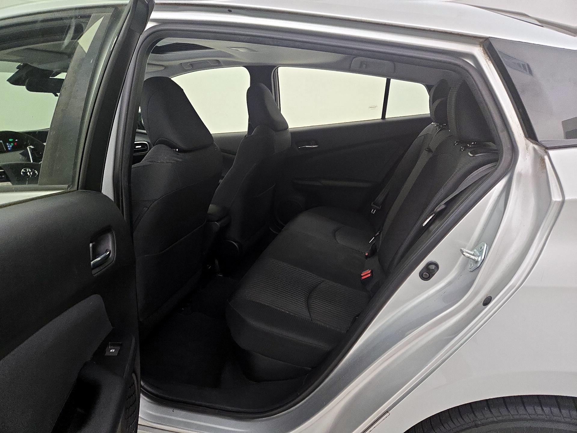 Thumbnail: 2016 Toyota Prius - 20