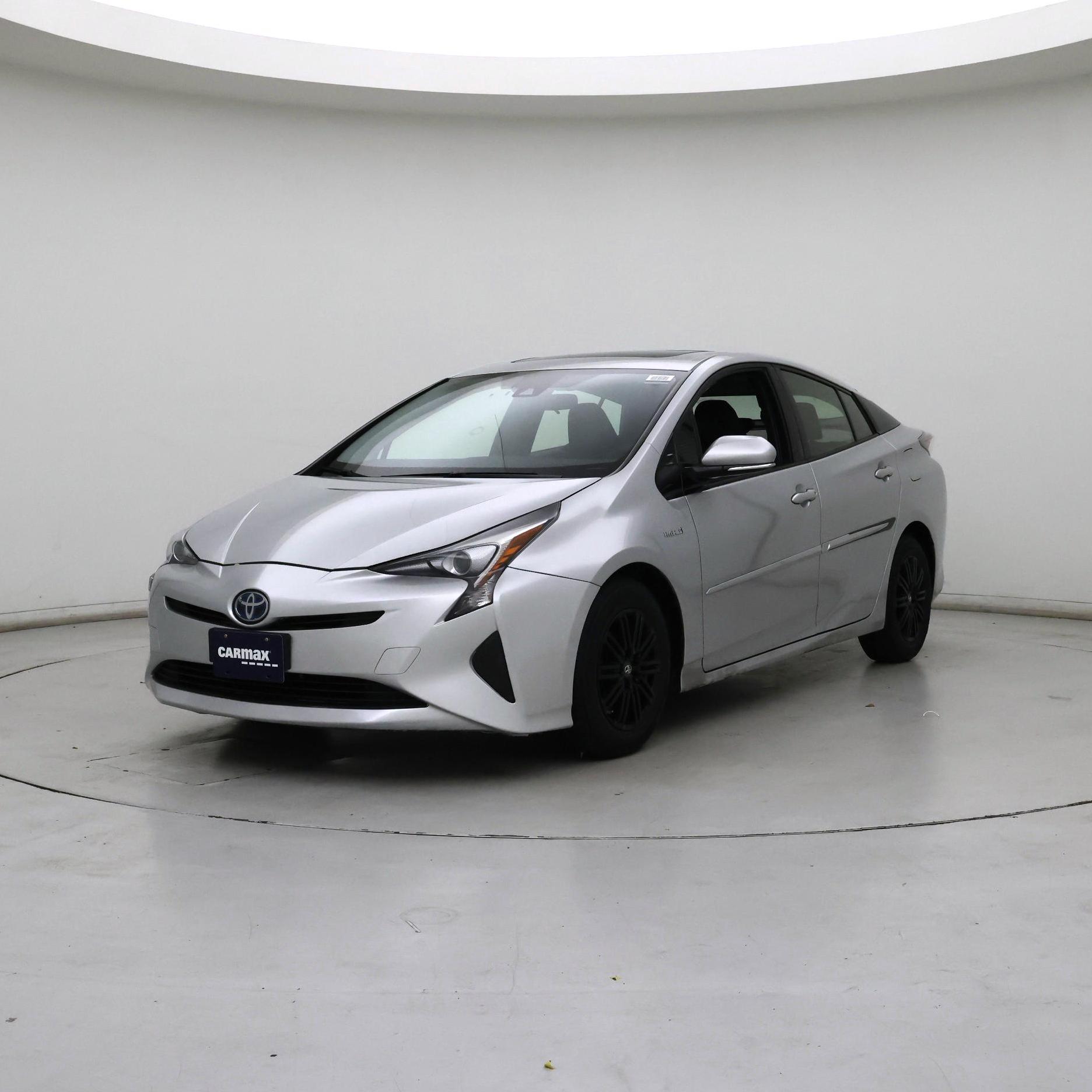 Thumbnail: 2016 Toyota Prius - 4