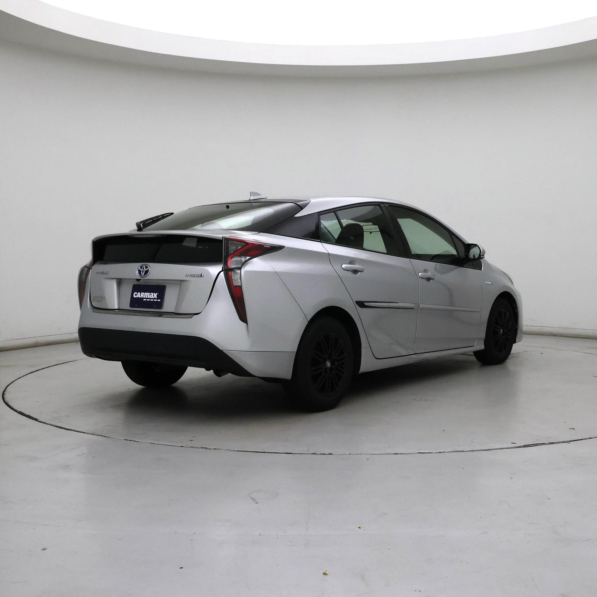 Thumbnail: 2016 Toyota Prius - 8