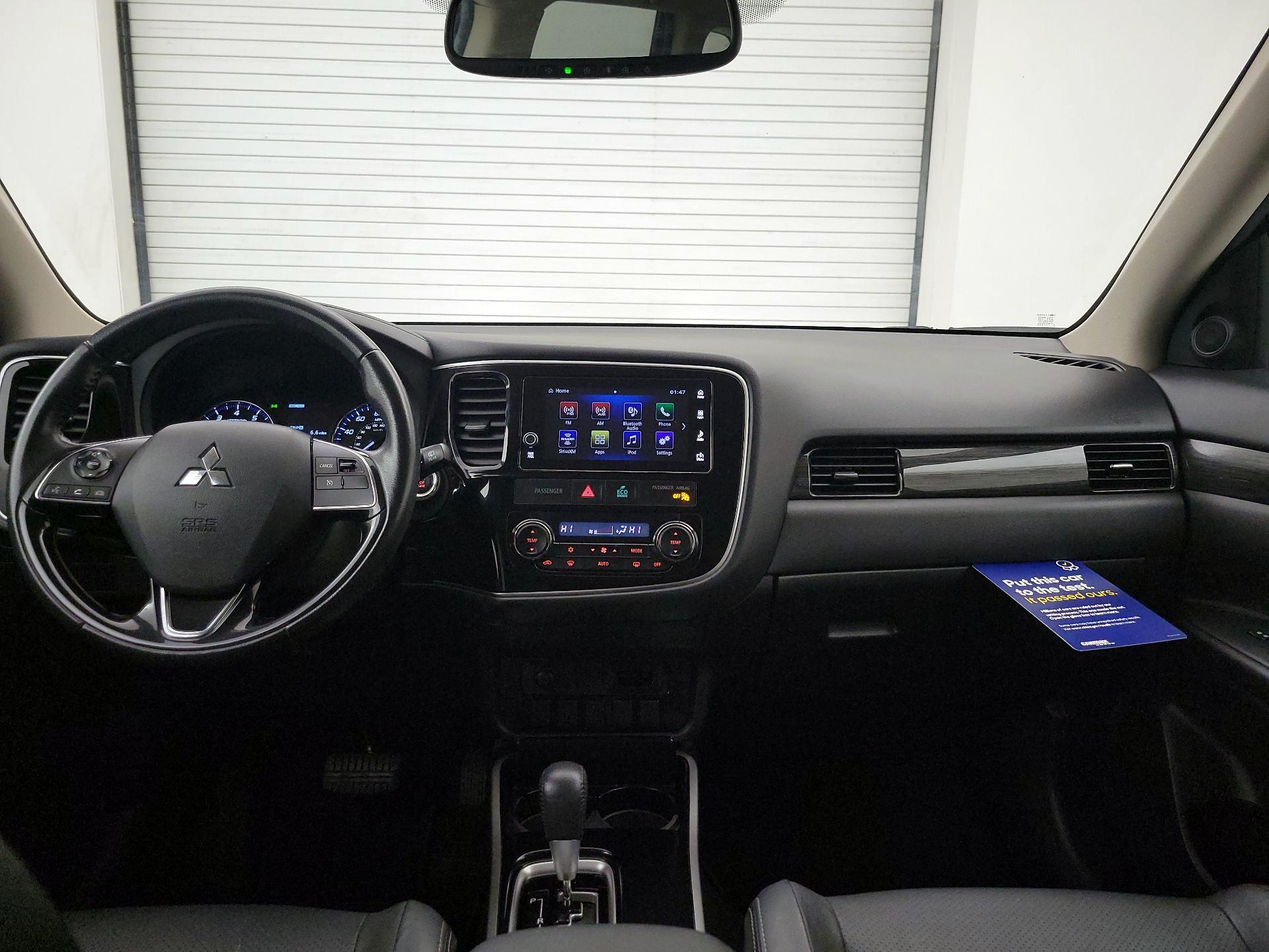 Thumbnail: 2017 Mitsubishi Outlander - 9