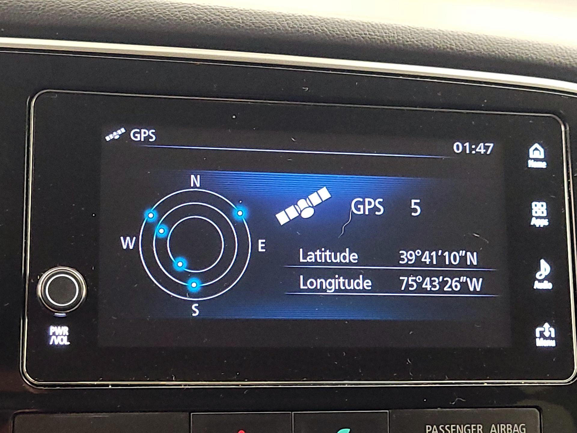 Thumbnail: 2017 Mitsubishi Outlander - 14