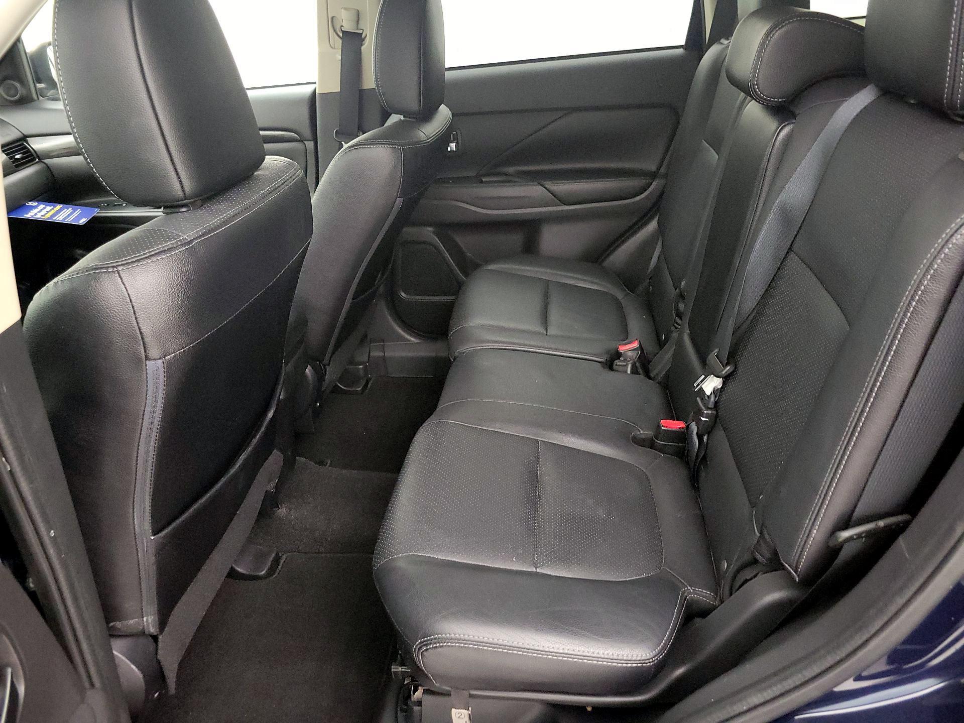 Thumbnail: 2017 Mitsubishi Outlander - 20