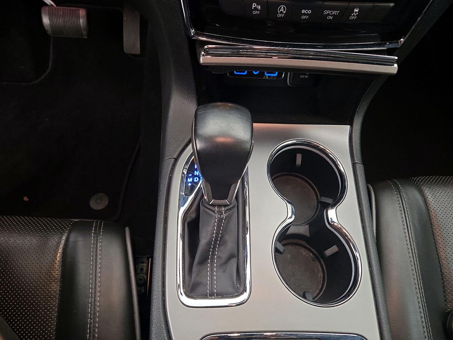 Thumbnail: 2020 Jeep Grand Cherokee - 17