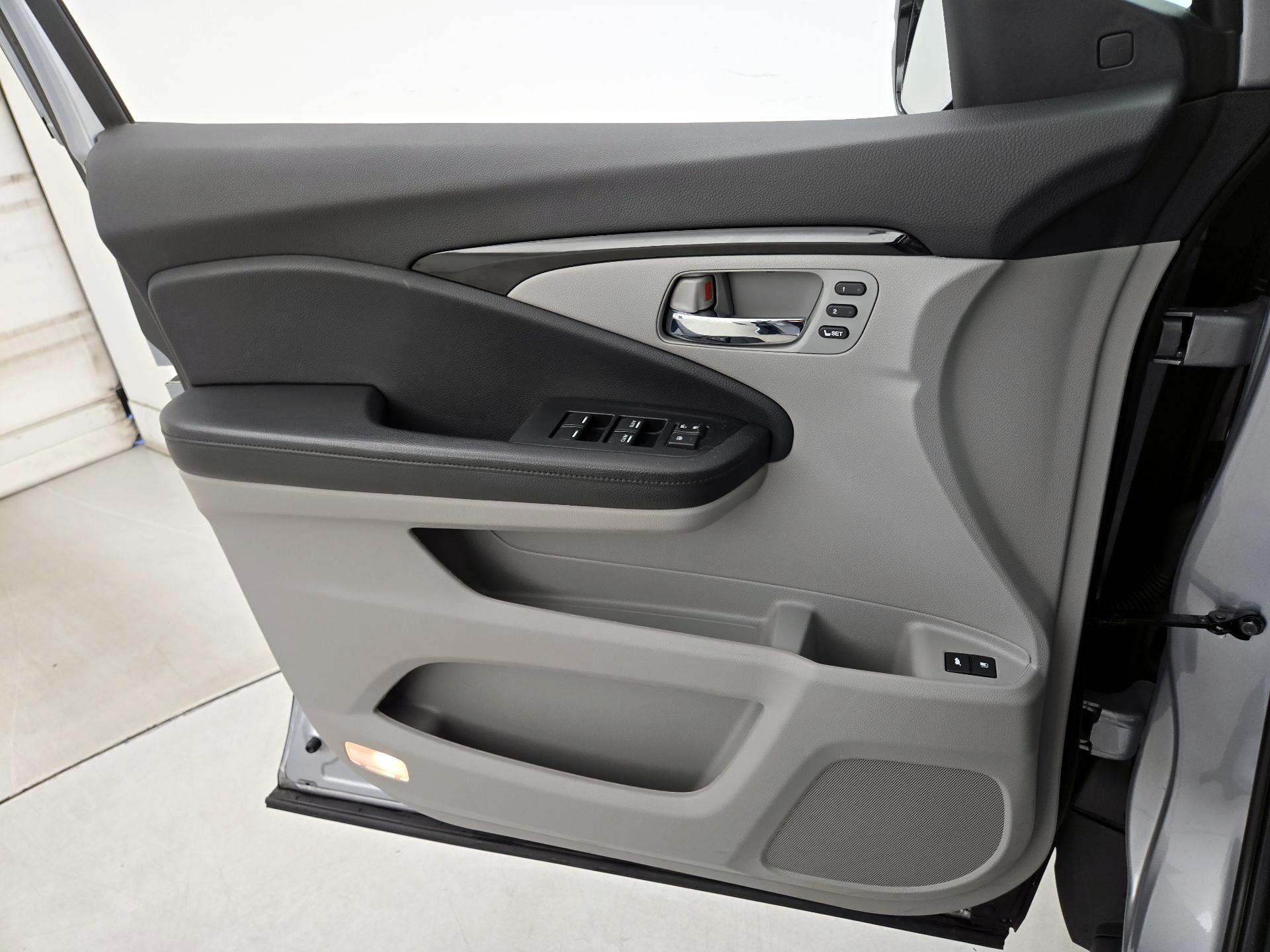 Thumbnail: 2021 Honda Pilot - 12