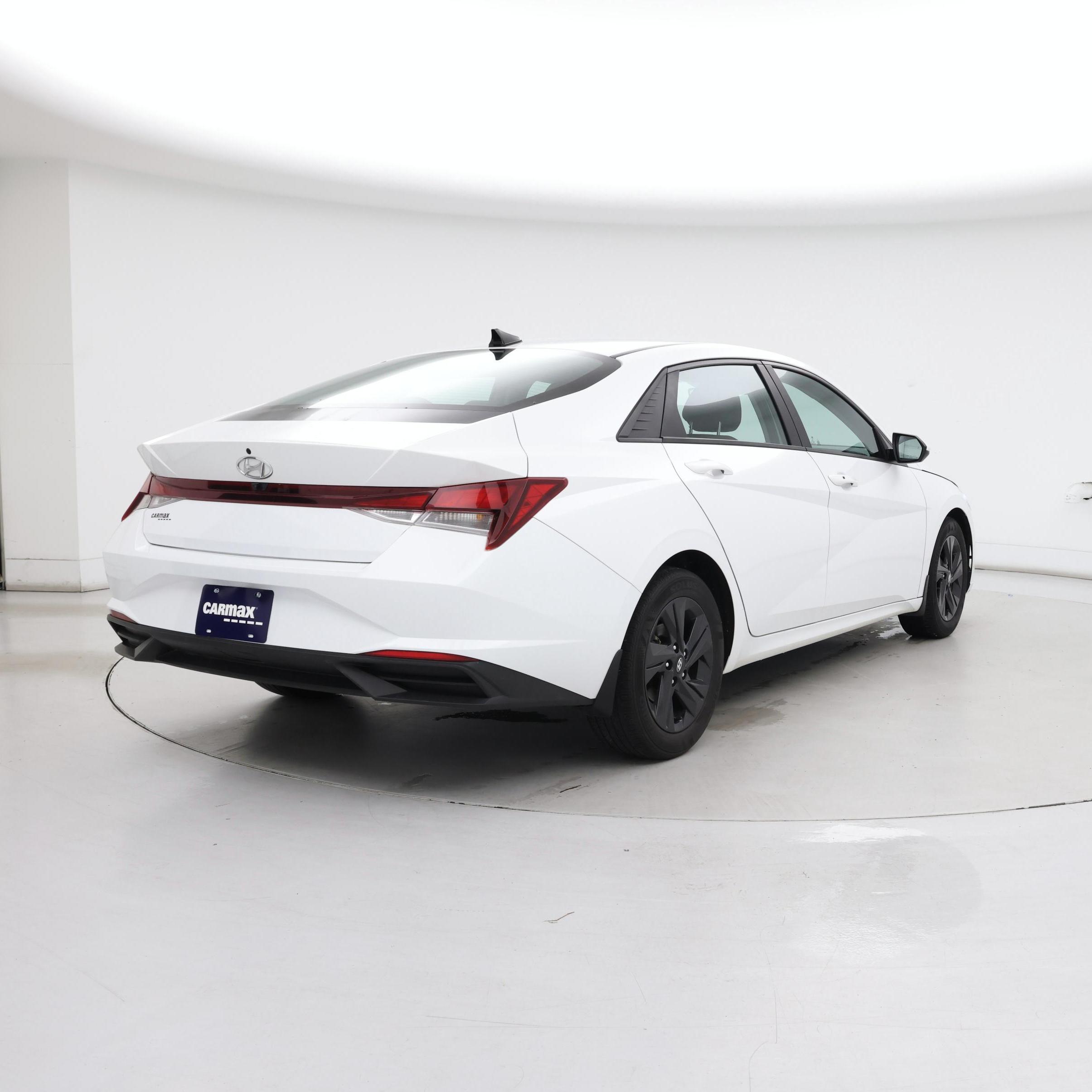 Thumbnail: 2022 Hyundai Elantra - 8