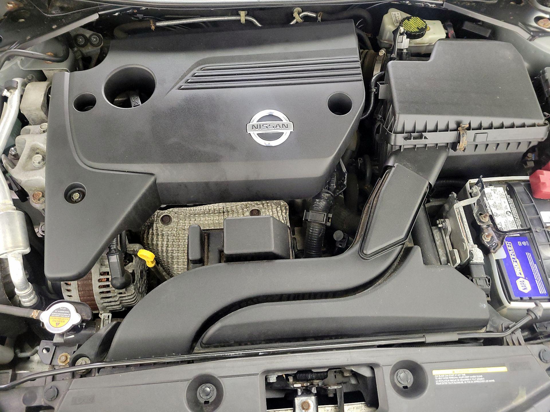 Thumbnail: 2015 Nissan Altima - 20
