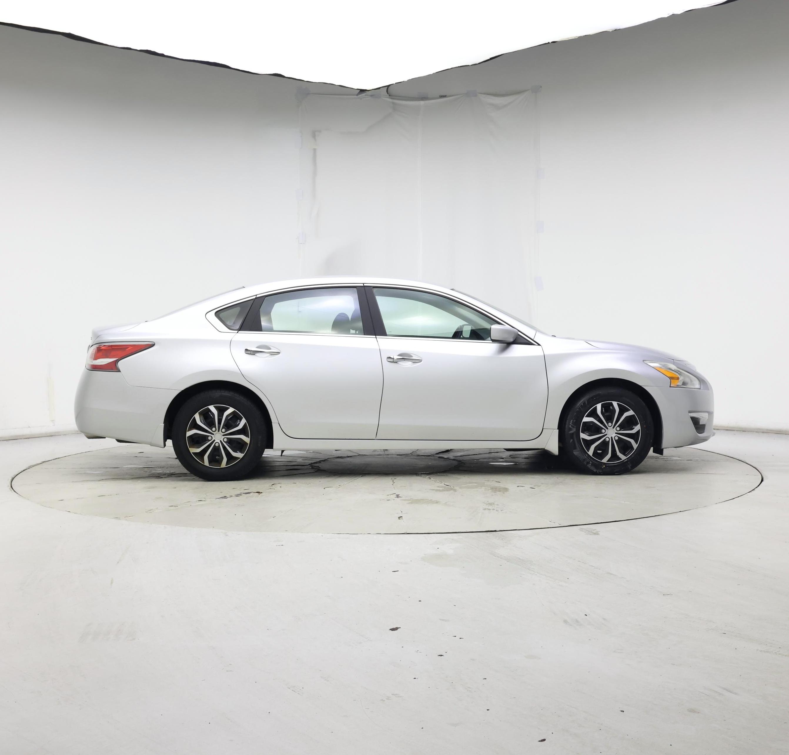 Thumbnail: 2015 Nissan Altima - 7