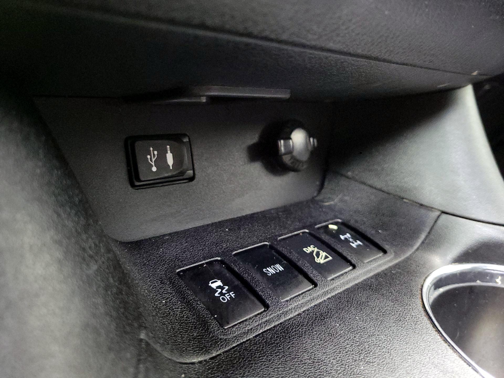 Thumbnail: 2014 Toyota Highlander - 19