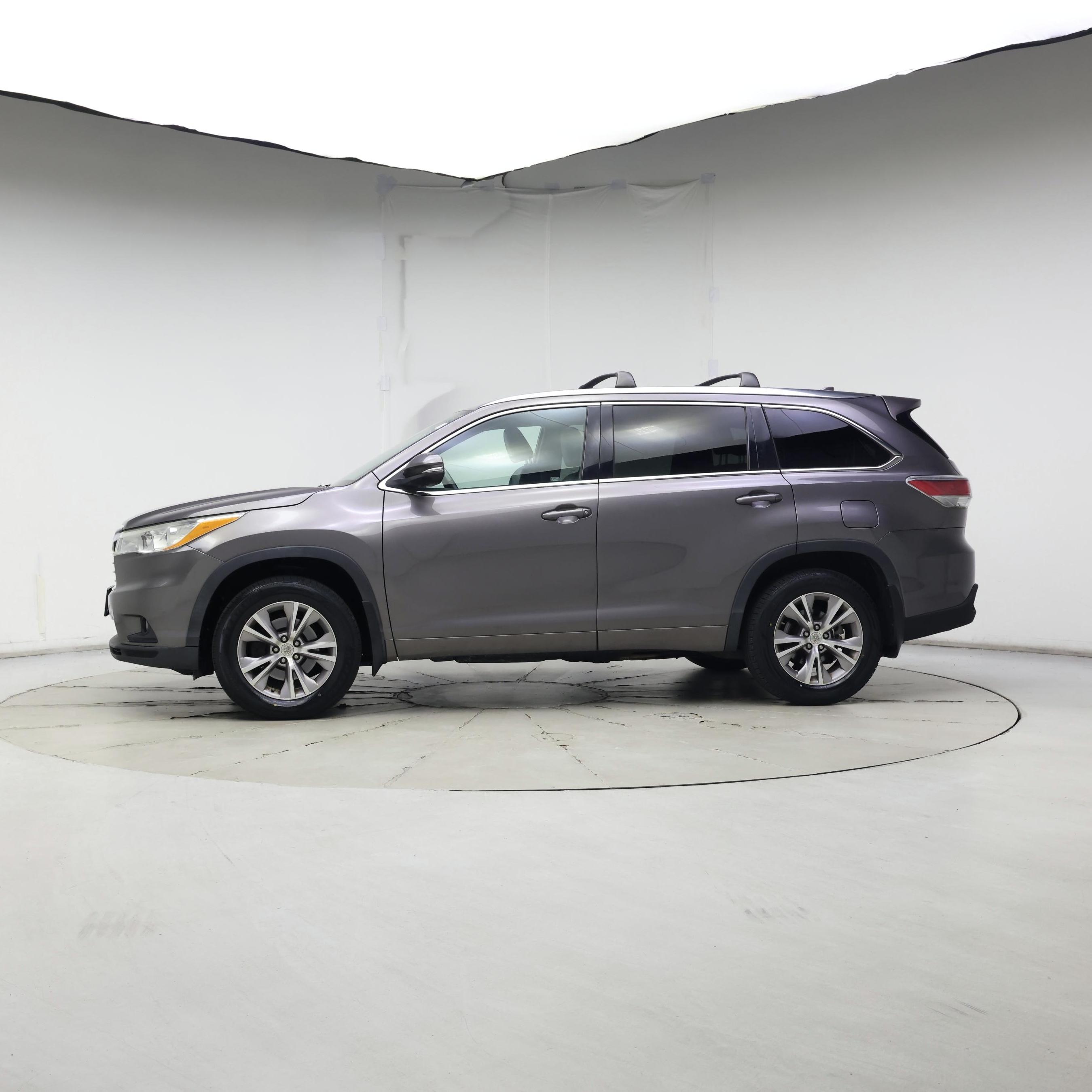 Thumbnail: 2014 Toyota Highlander - 3