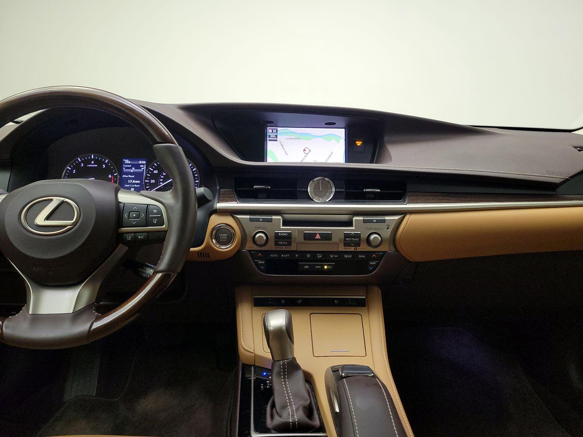 Thumbnail: 2017 Lexus ES - 9