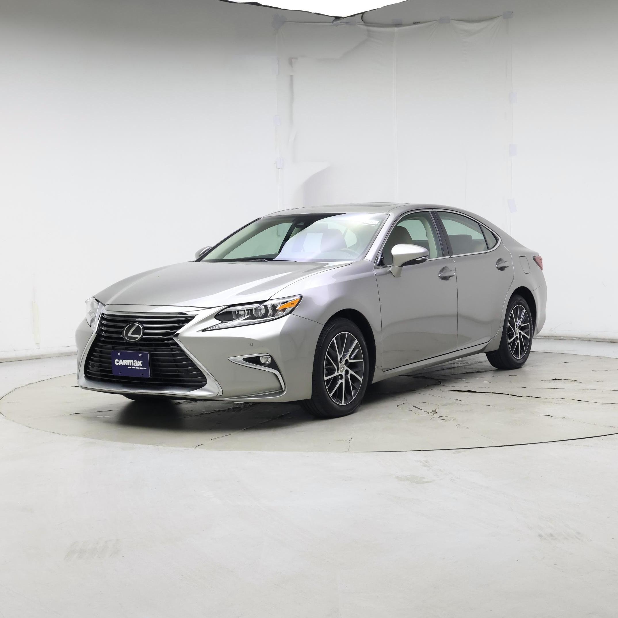 Thumbnail: 2017 Lexus ES - 4