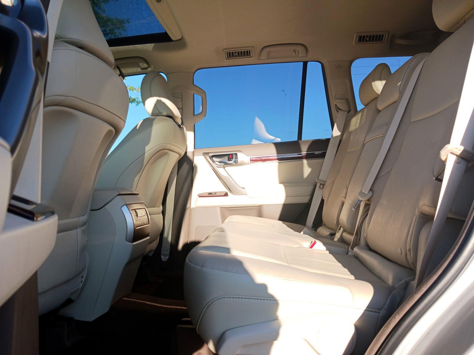 Thumbnail: 2016 Lexus GX - 19