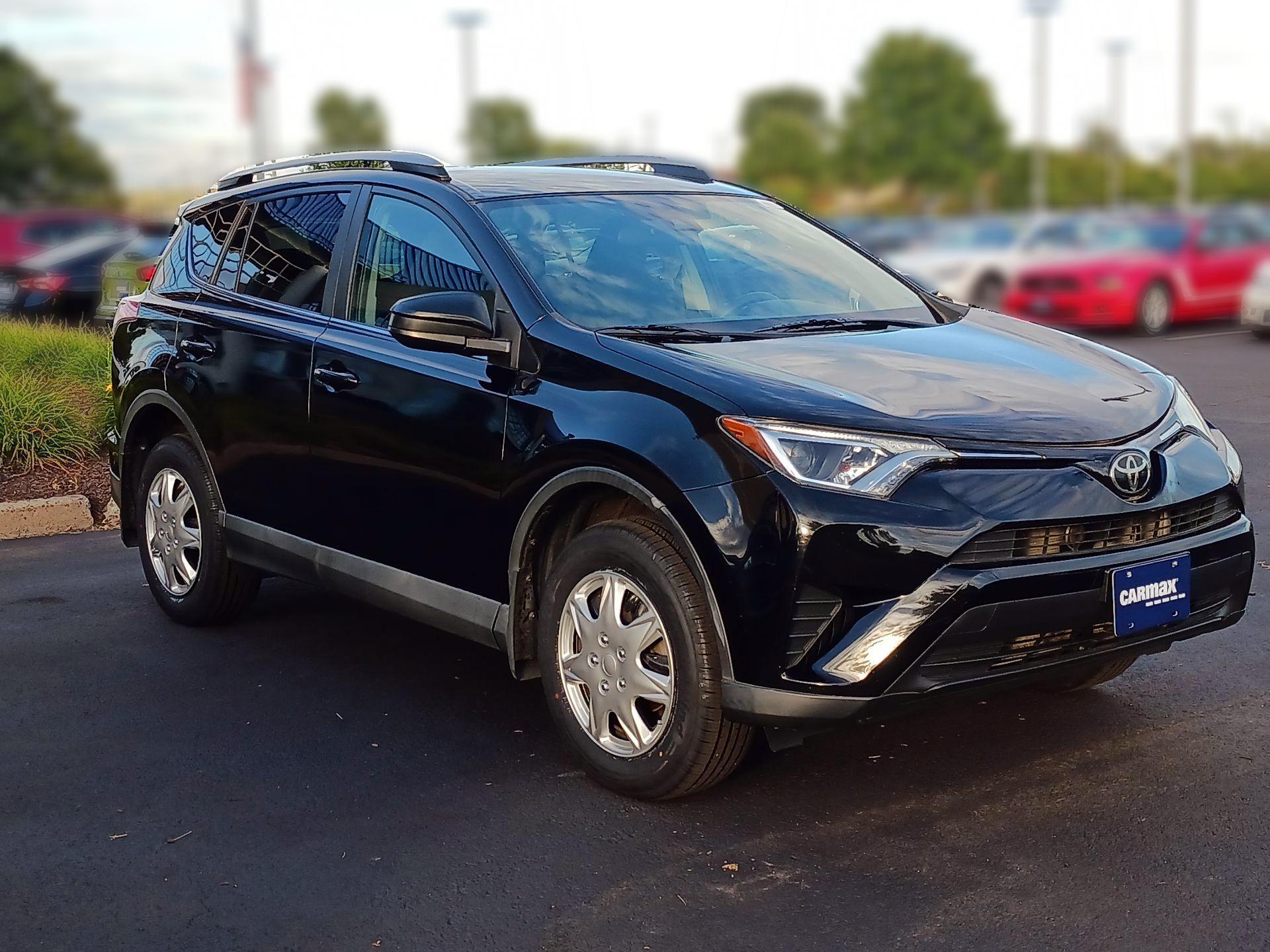 Thumbnail: 2018 Toyota RAV4 - 1