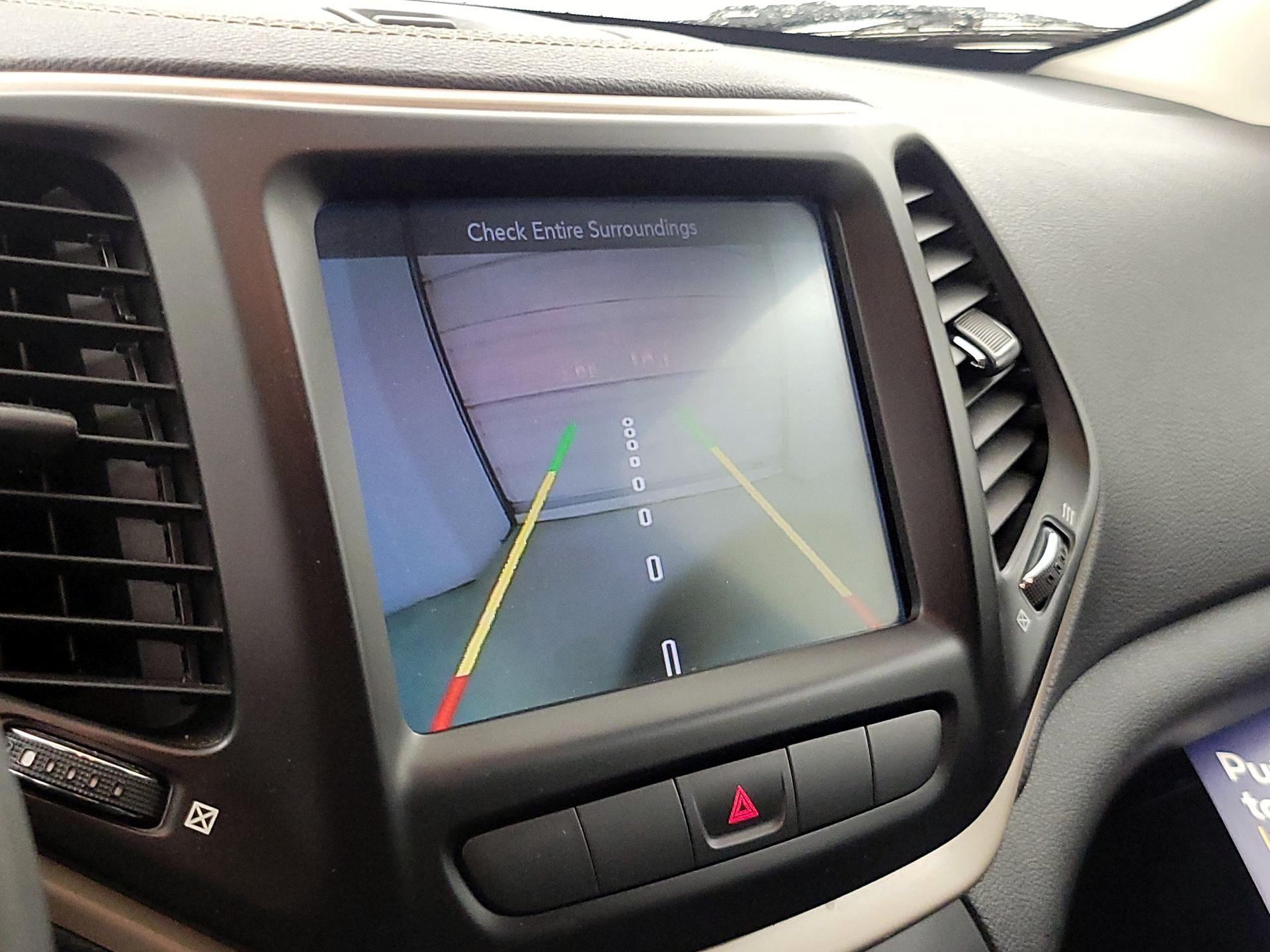 Thumbnail: 2014 Jeep Cherokee - 15