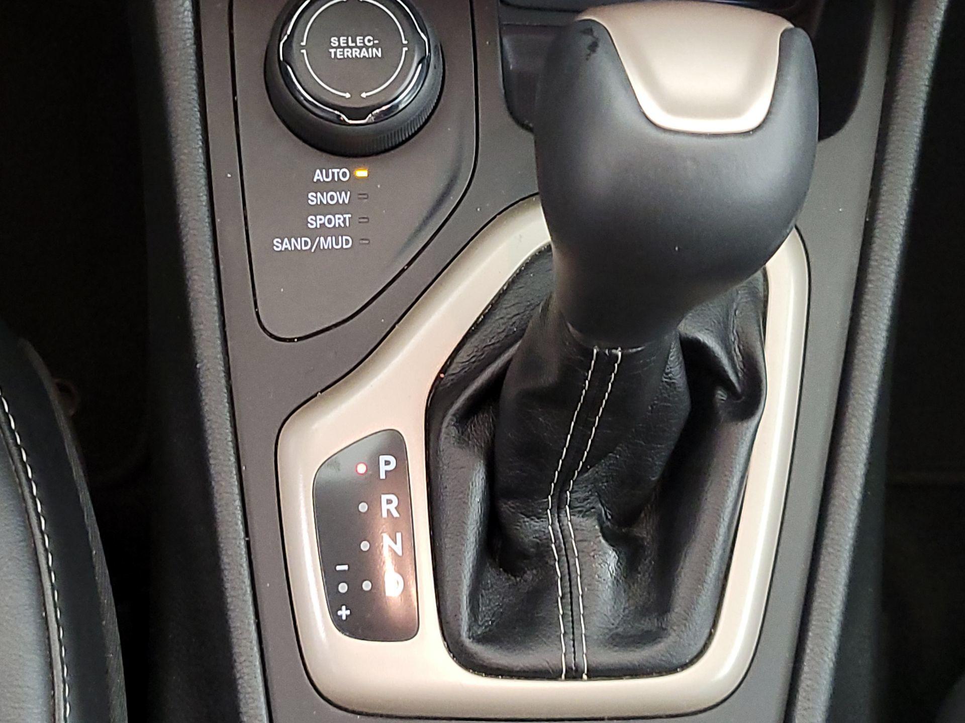 Thumbnail: 2014 Jeep Cherokee - 18