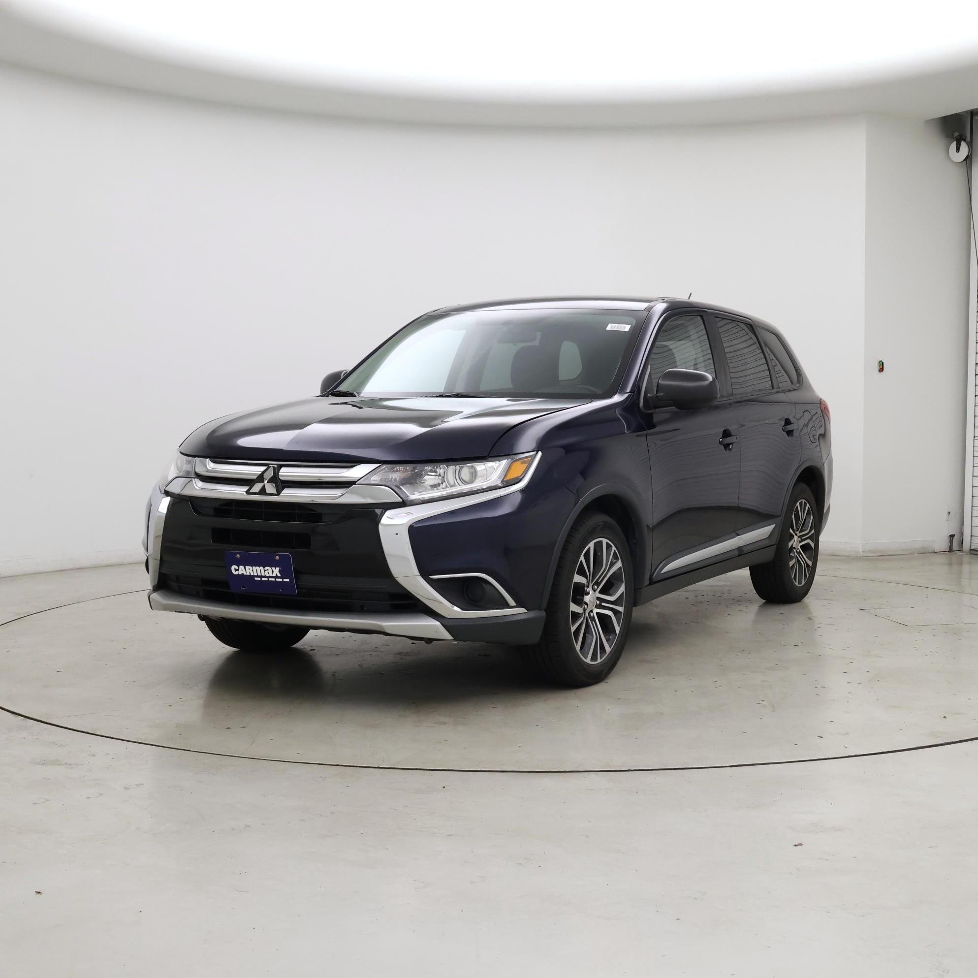 Thumbnail: 2016 Mitsubishi Outlander - 4