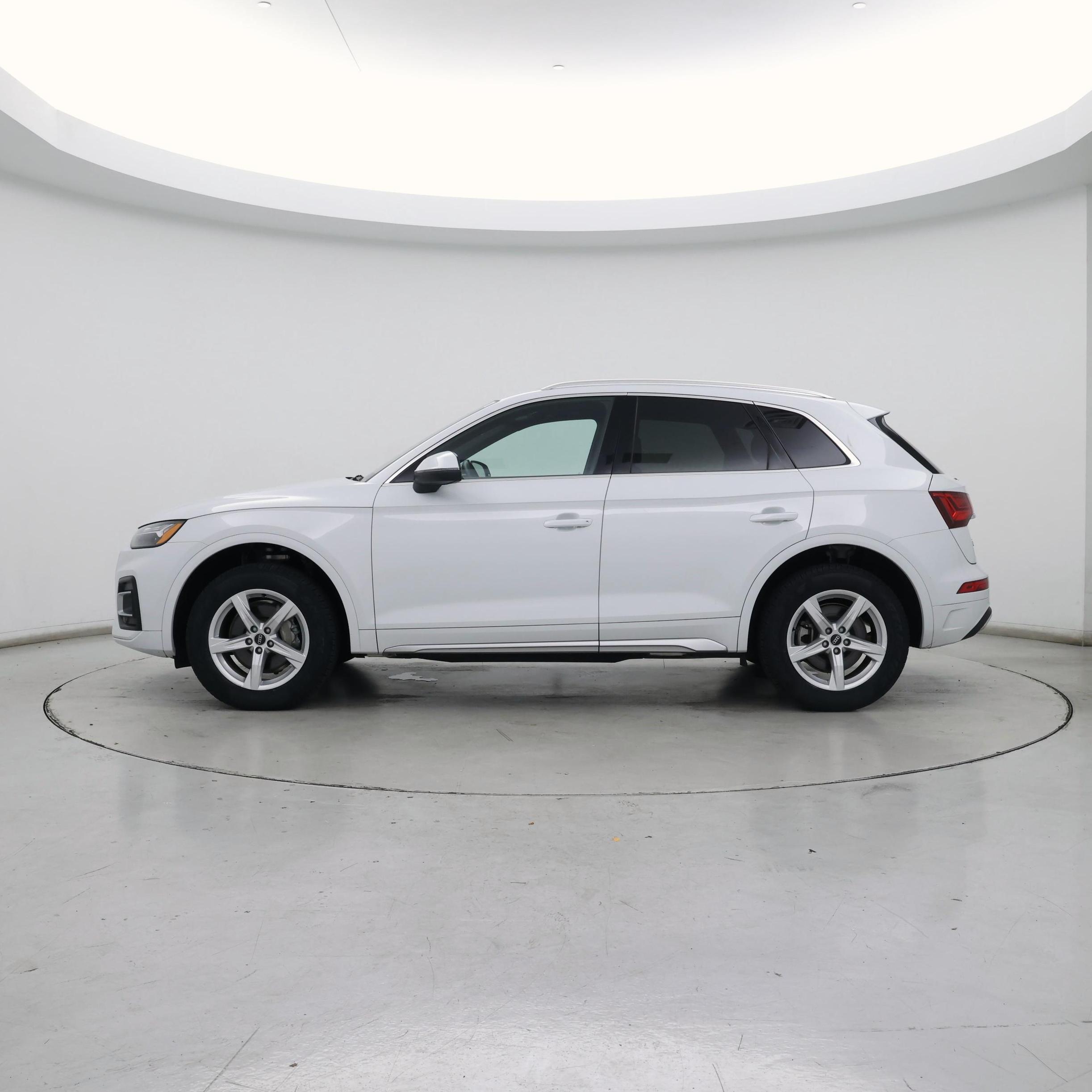 Thumbnail: 2021 Audi Q5 - 3