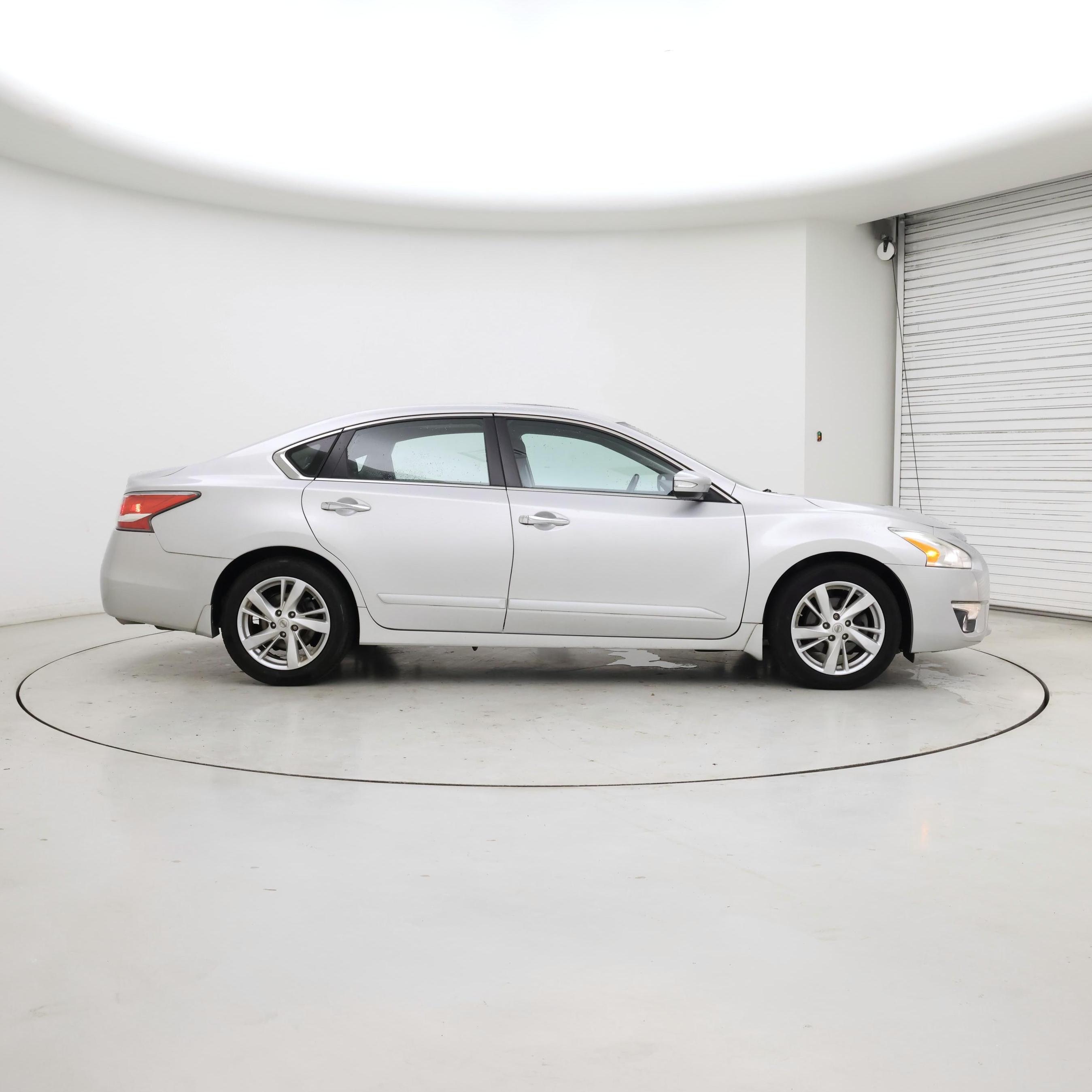 Thumbnail: 2015 Nissan Altima - 7