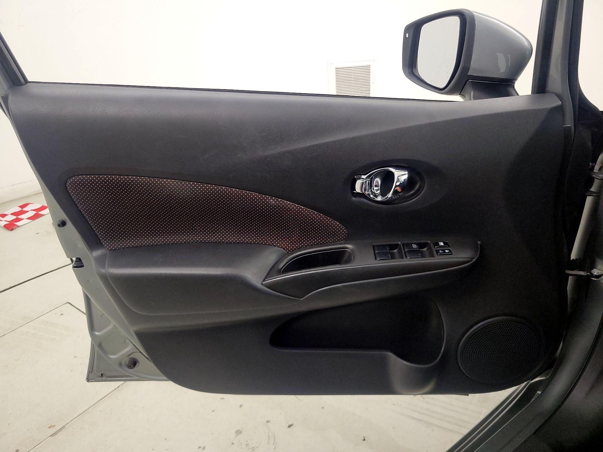 Thumbnail: 2015 Nissan Versa Note - 12