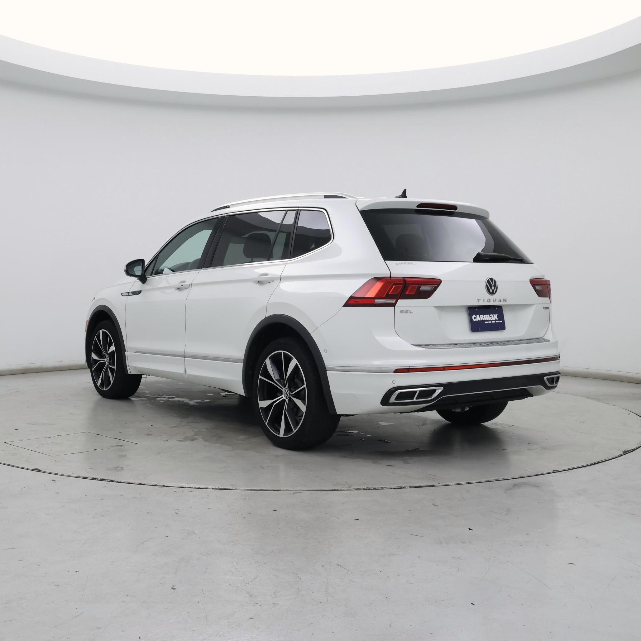 Thumbnail: 2022 Volkswagen Tiguan - 2