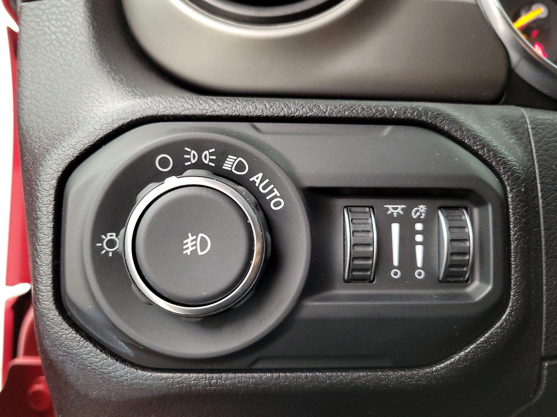 Thumbnail: 2021 Jeep Wrangler - 13