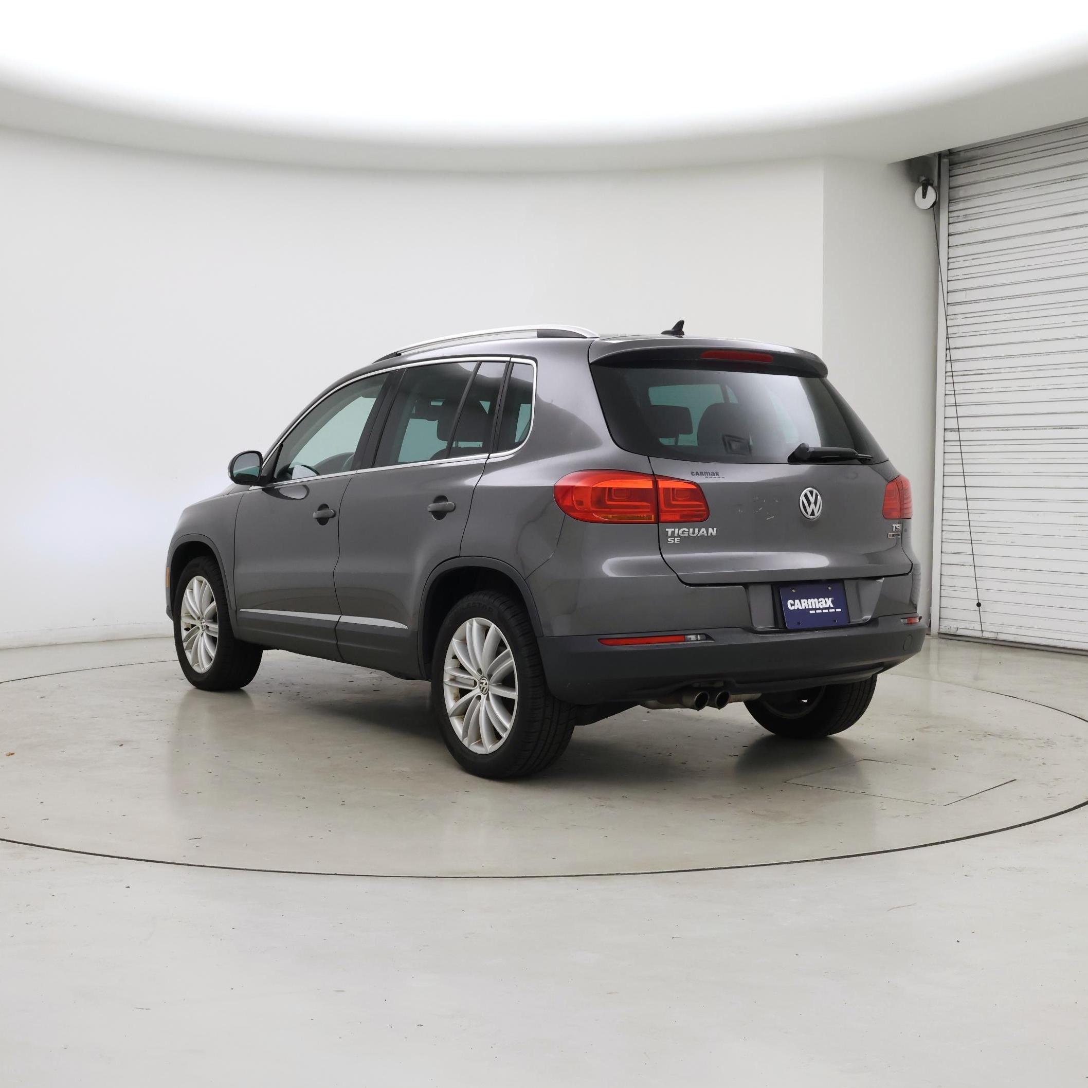 Thumbnail: 2016 Volkswagen Tiguan - 2