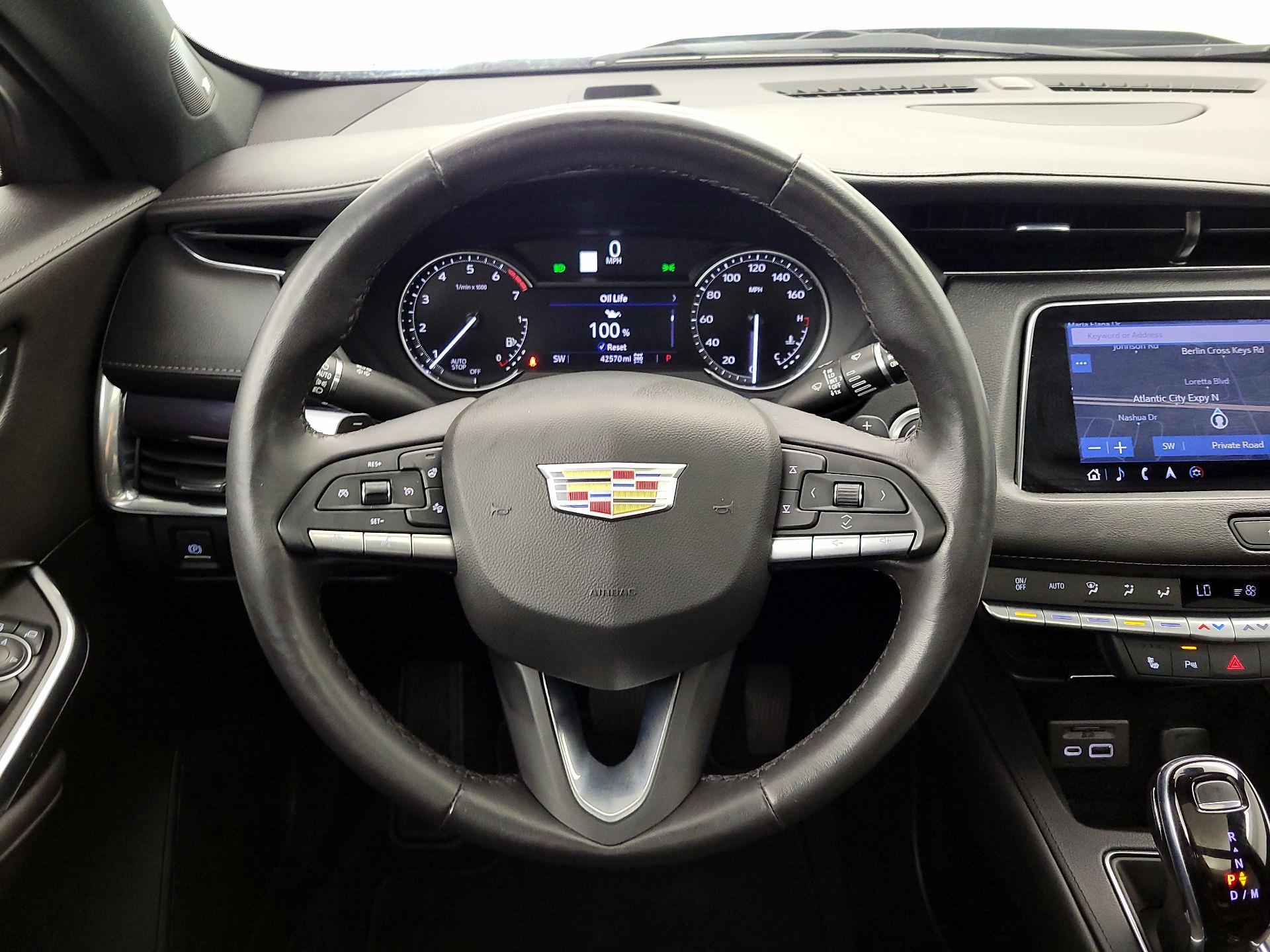 Thumbnail: 2023 Cadillac XT4 - 10
