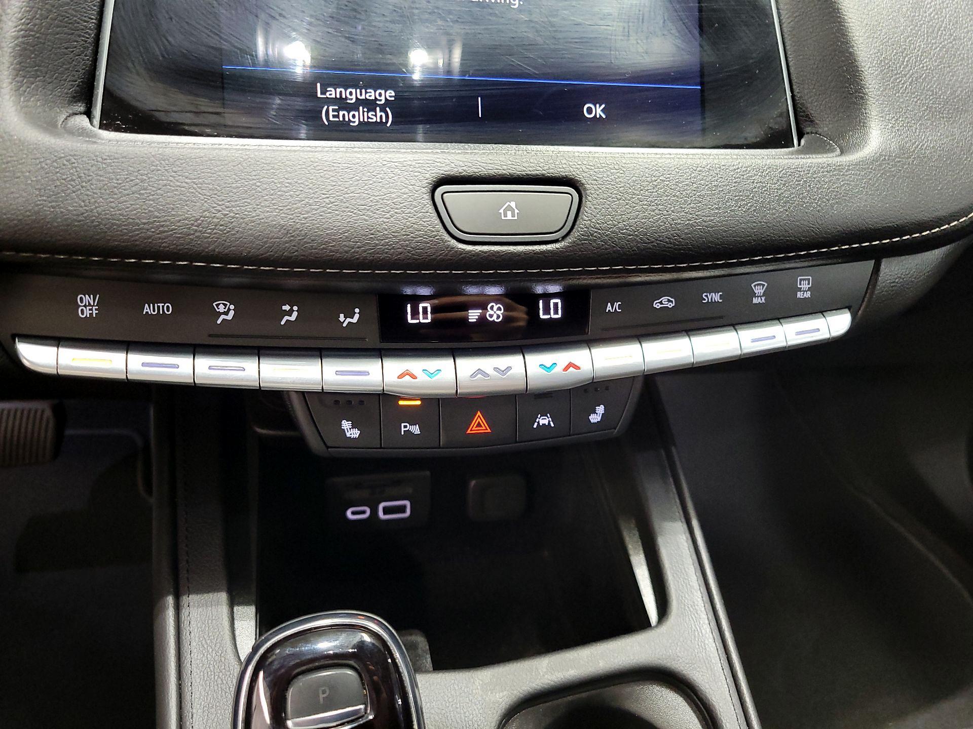 Thumbnail: 2023 Cadillac XT4 - 17