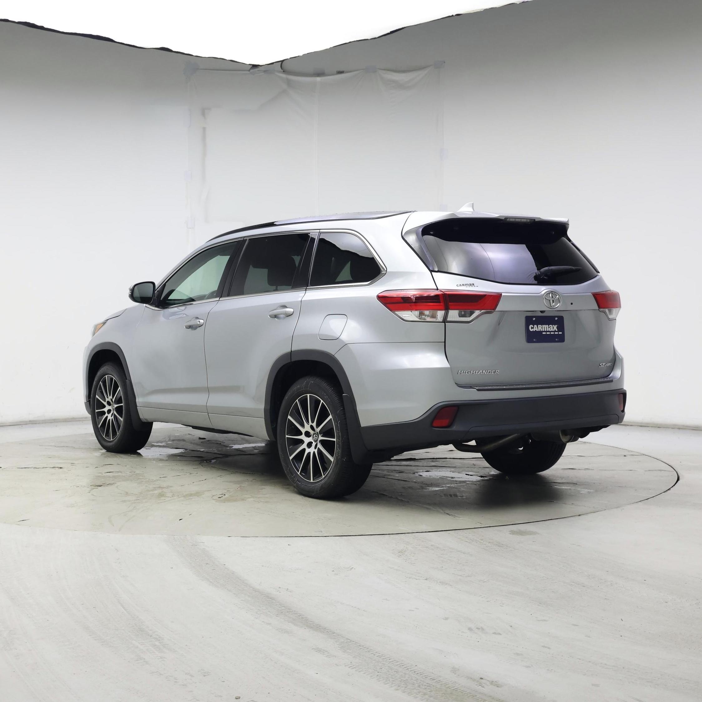 Thumbnail: 2017 Toyota Highlander - 2