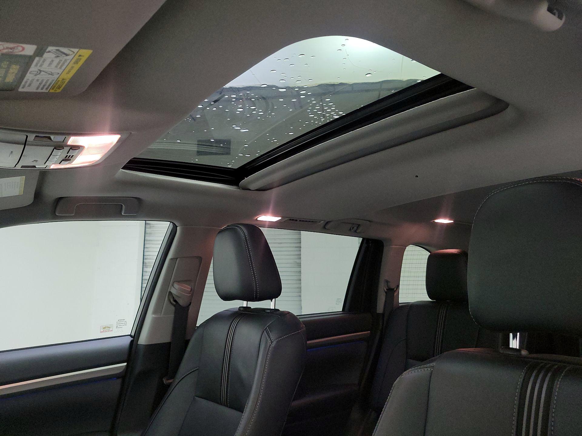 Thumbnail: 2017 Toyota Highlander - 19