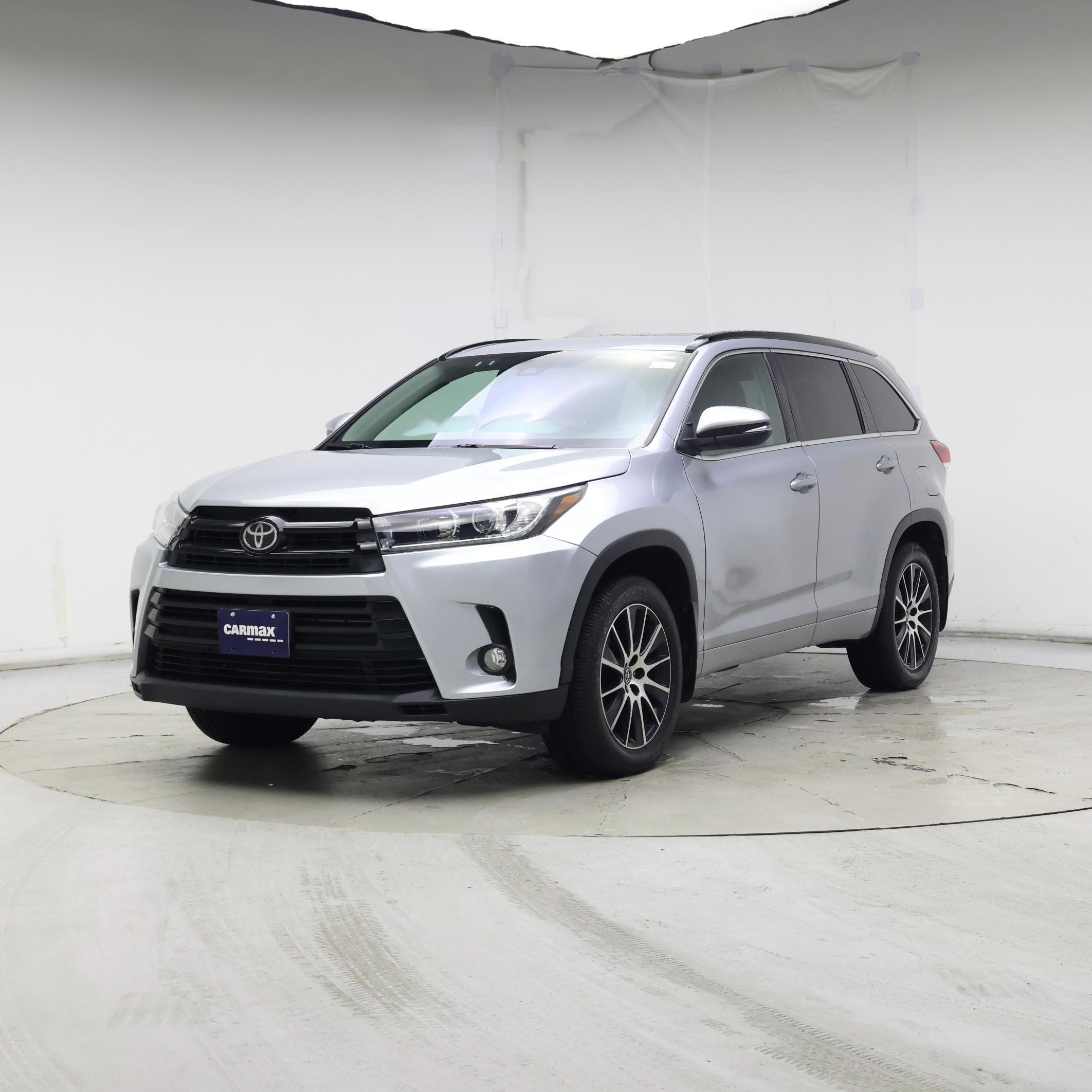 Thumbnail: 2017 Toyota Highlander - 4