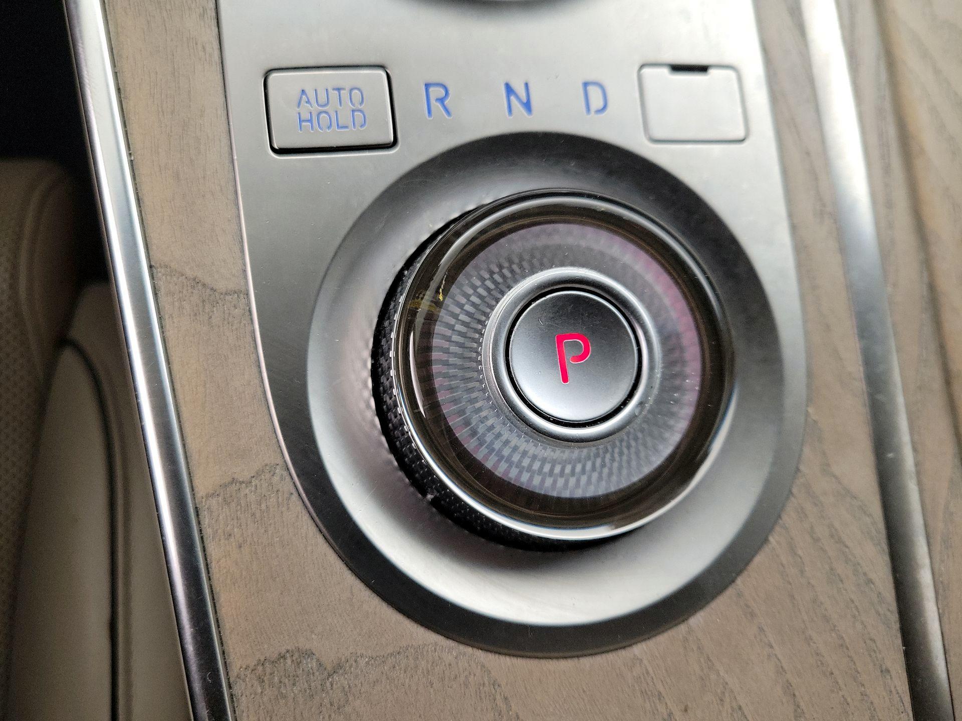 Thumbnail: 2021 Genesis GV80 - 18