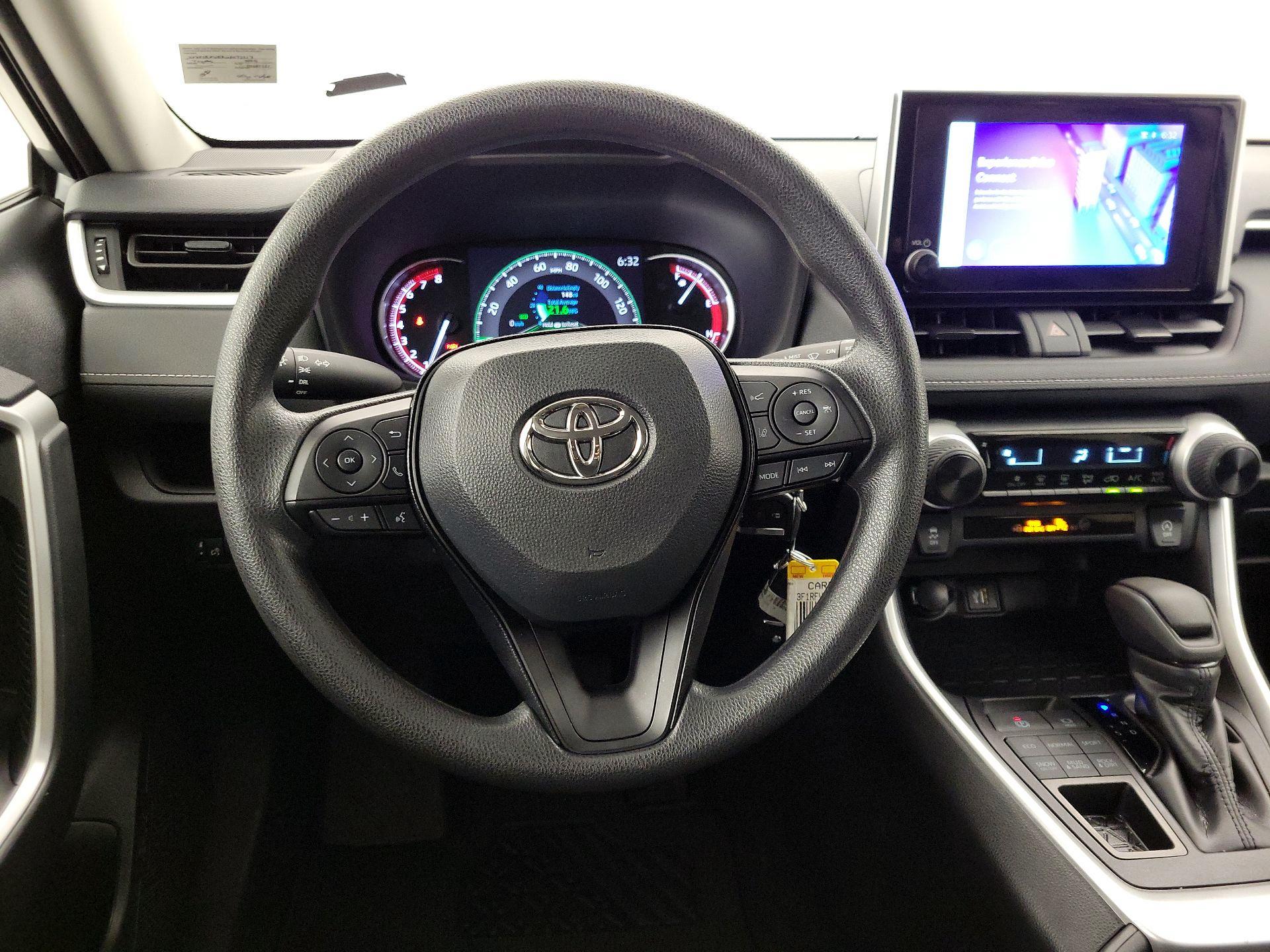 Thumbnail: 2024 Toyota RAV4 - 10