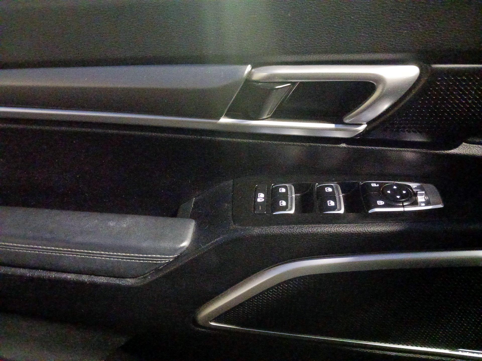 Thumbnail: 2020 Kia Telluride - 10