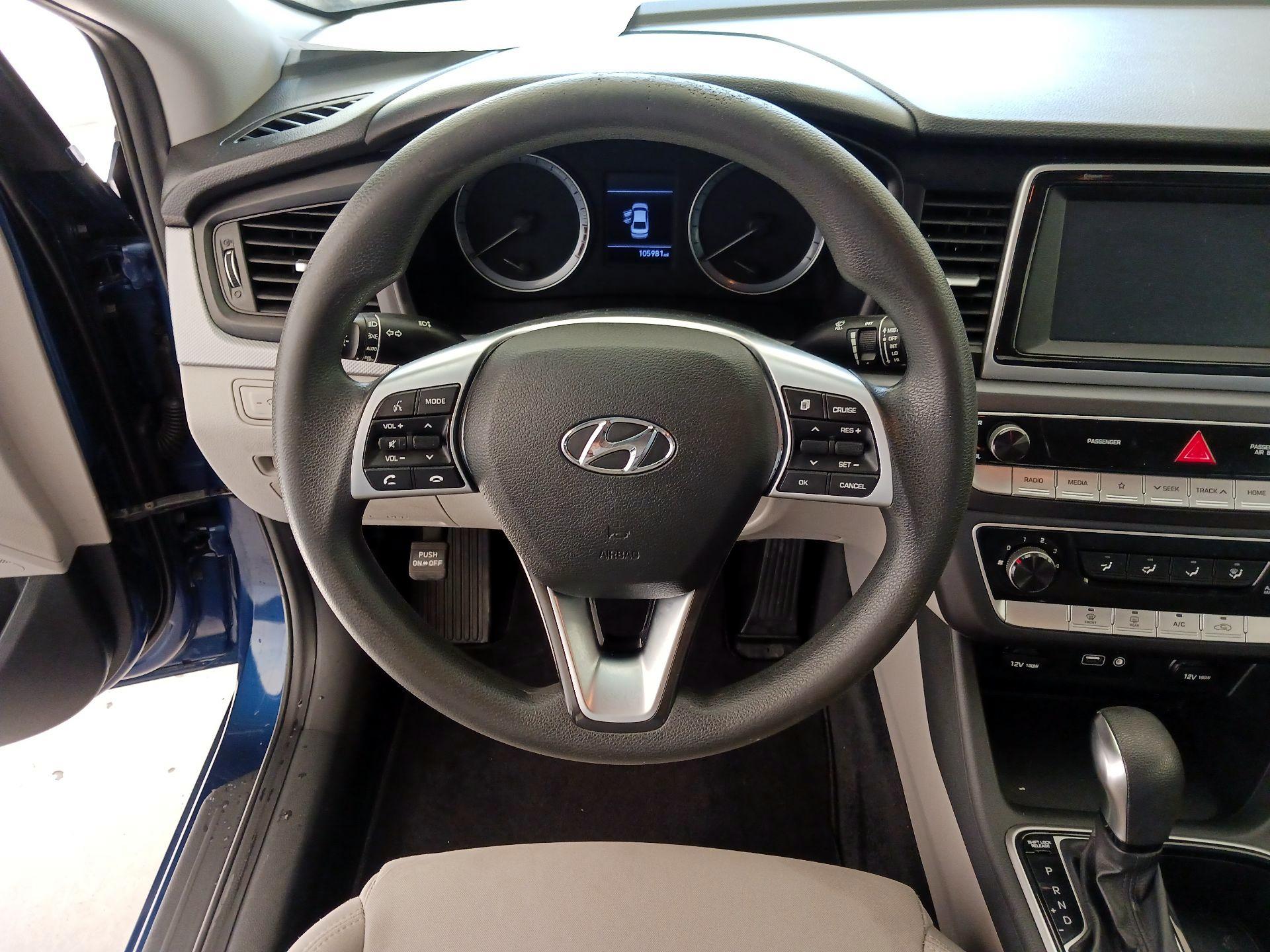 Thumbnail: 2019 Hyundai Sonata - 10