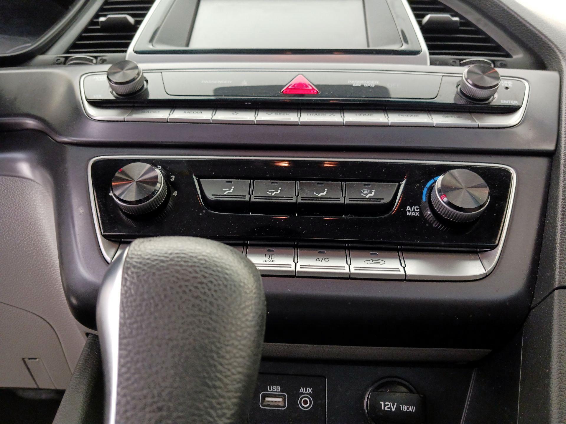 Thumbnail: 2019 Hyundai Sonata - 16