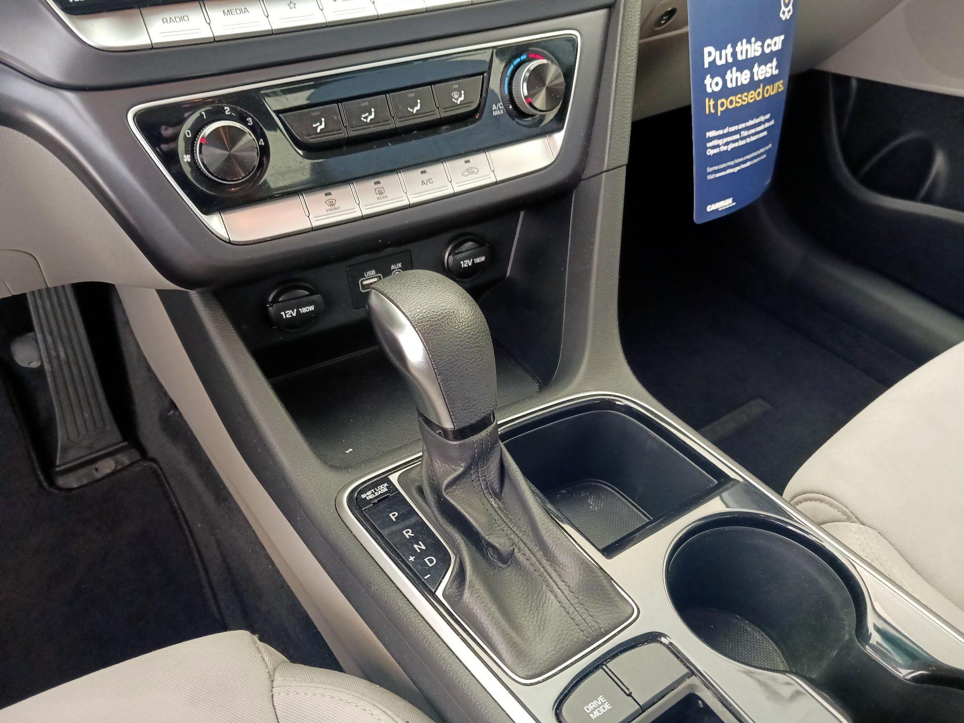 Thumbnail: 2019 Hyundai Sonata - 17