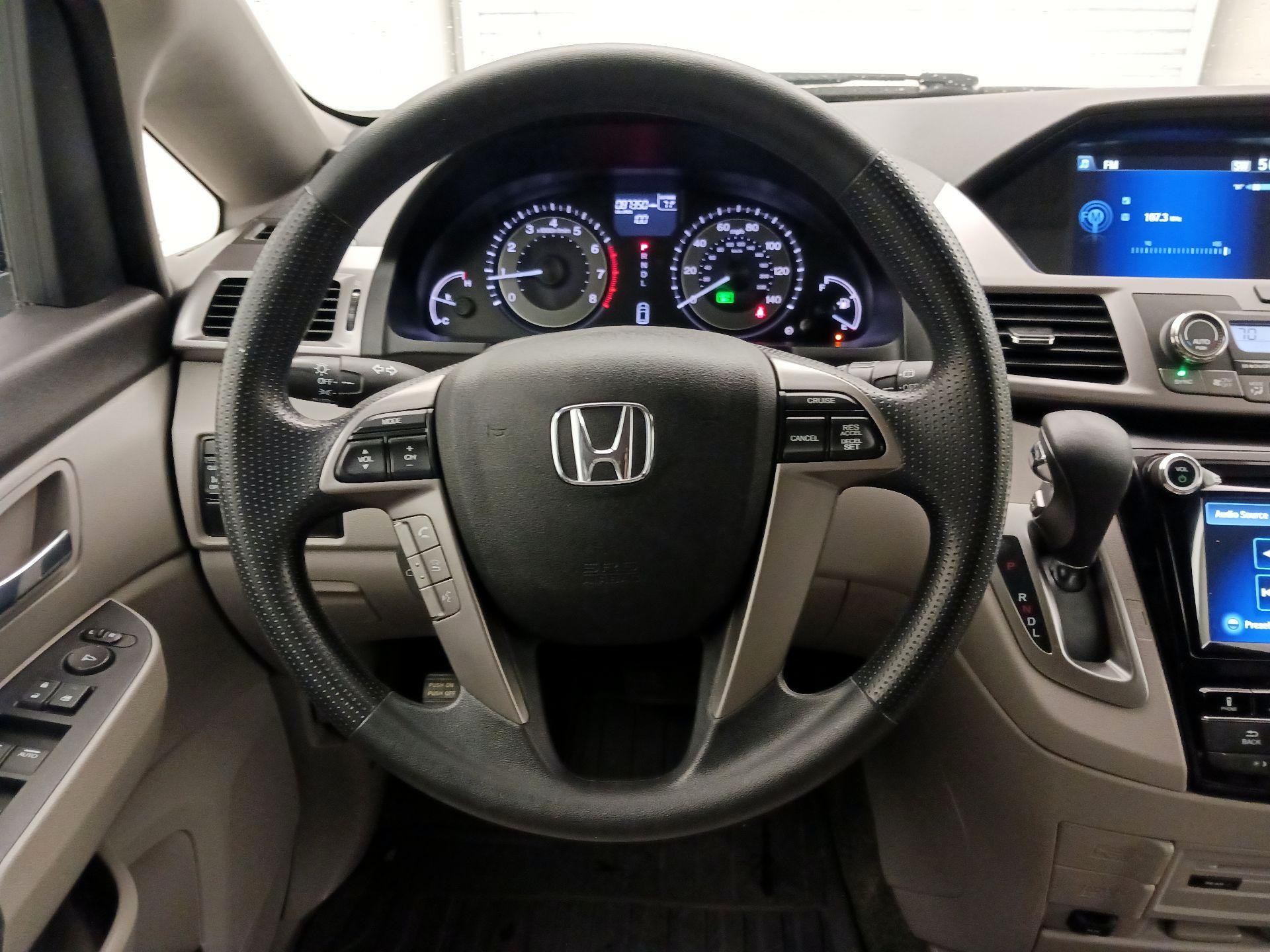 Thumbnail: 2016 Honda Odyssey - 10