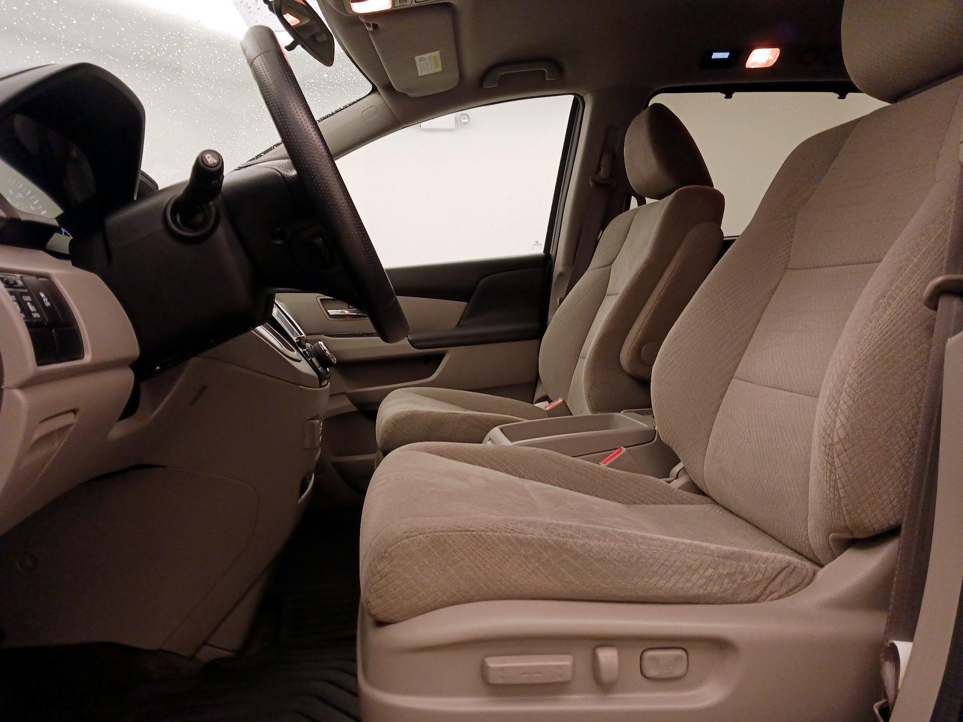 Thumbnail: 2016 Honda Odyssey - 11