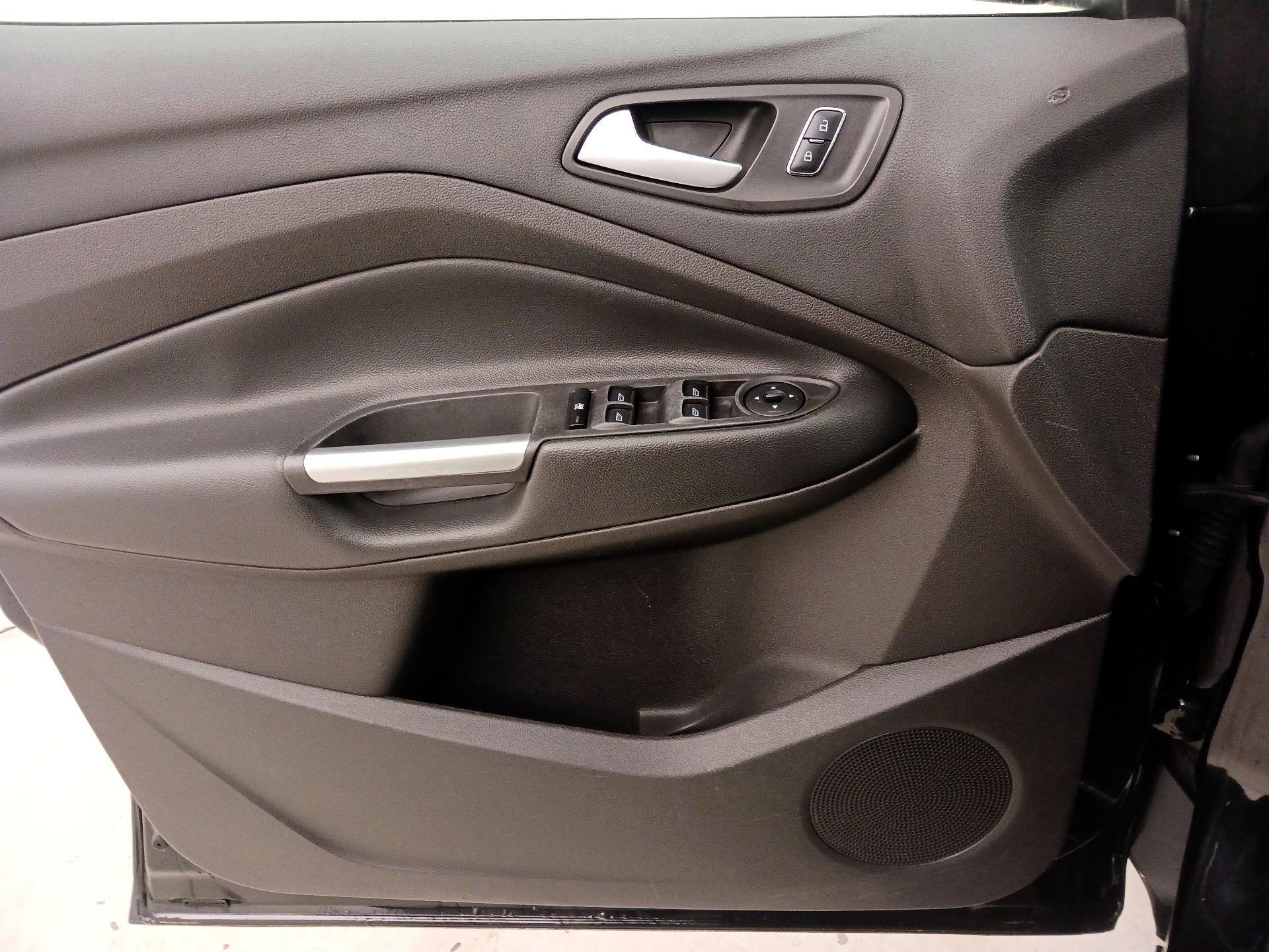 Thumbnail: 2015 Ford Escape - 12