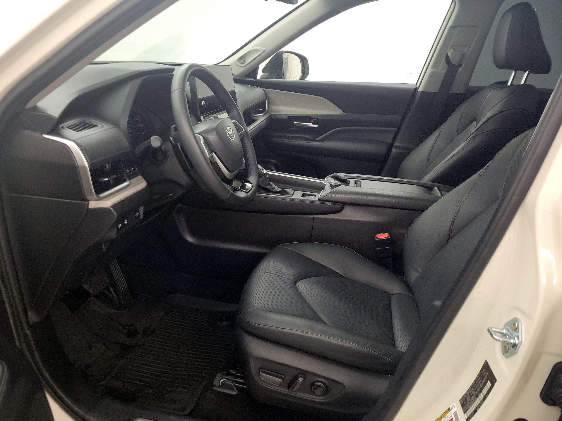 Thumbnail: 2024 Toyota Grand Highlander - 11