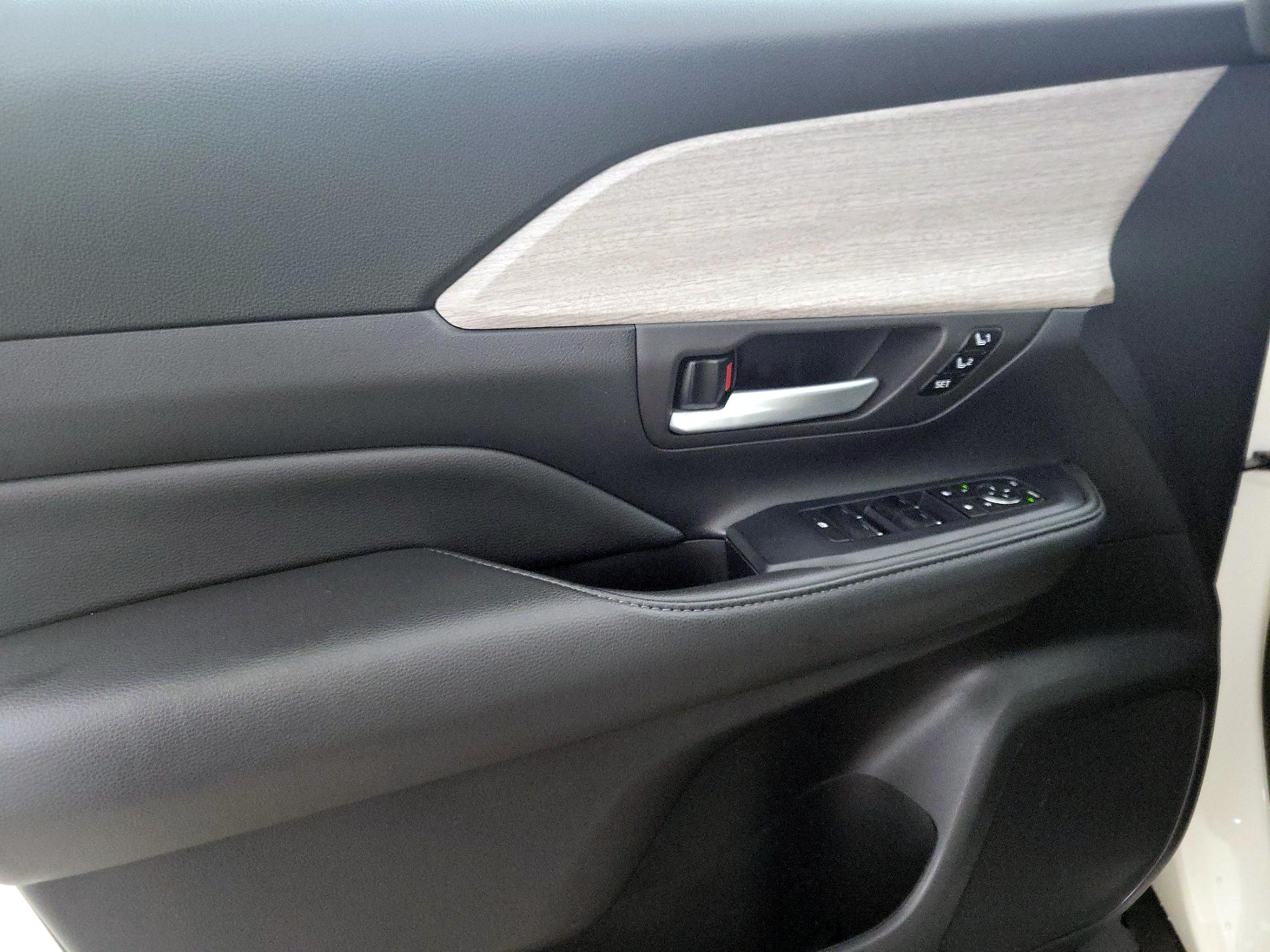 Thumbnail: 2024 Toyota Grand Highlander - 12