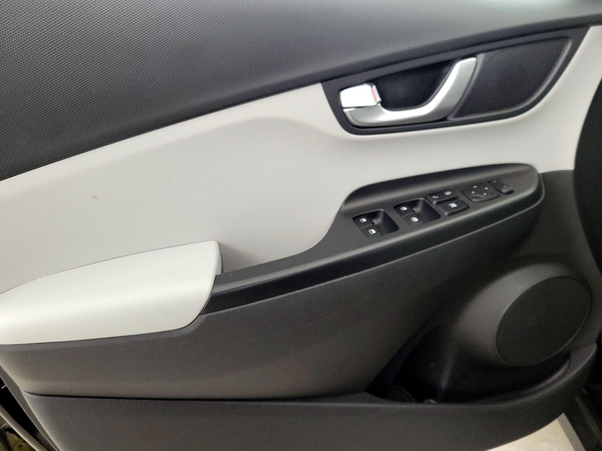 Thumbnail: 2023 Hyundai Kona - 12