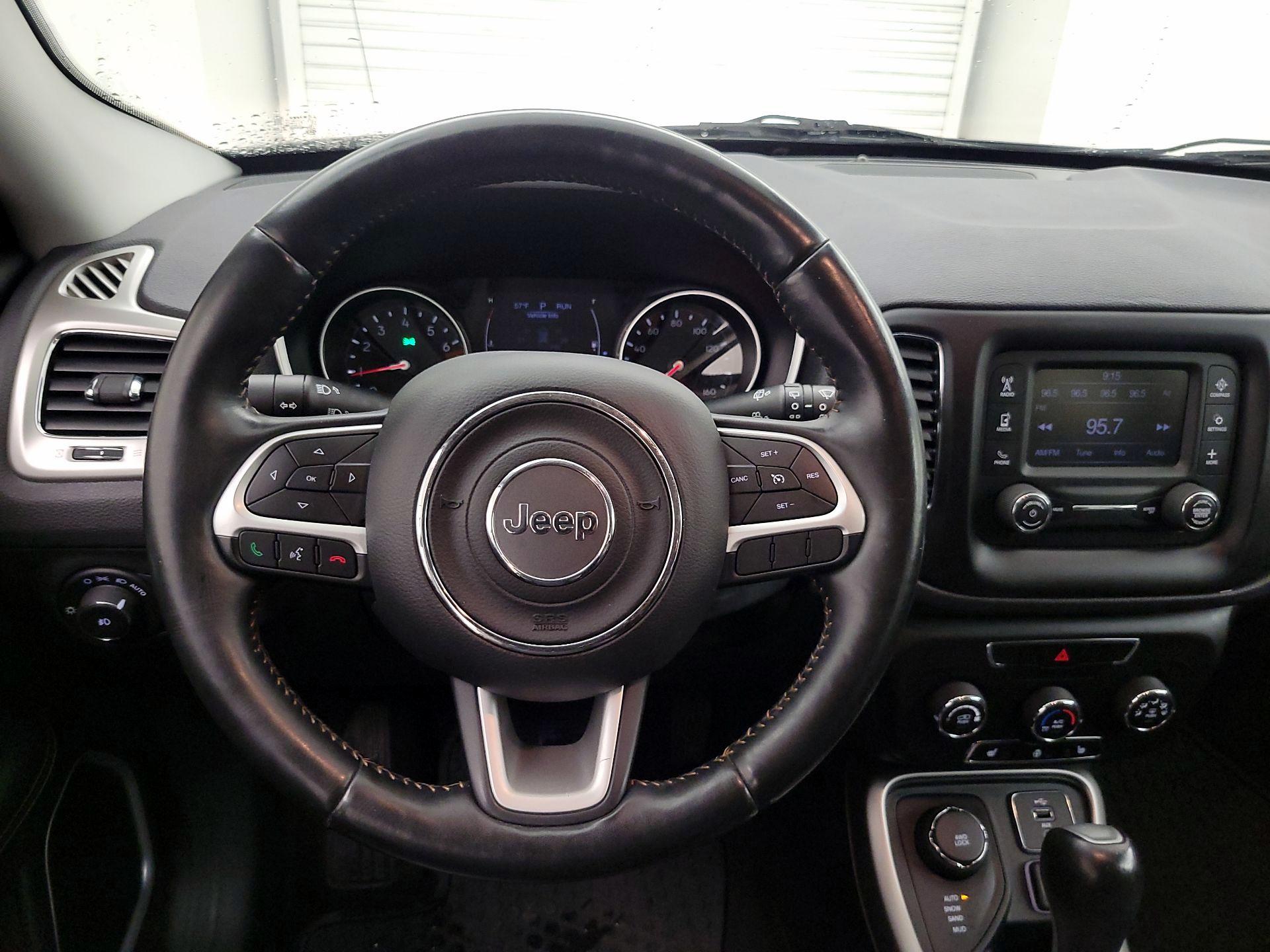 Thumbnail: 2018 Jeep Compass - 10