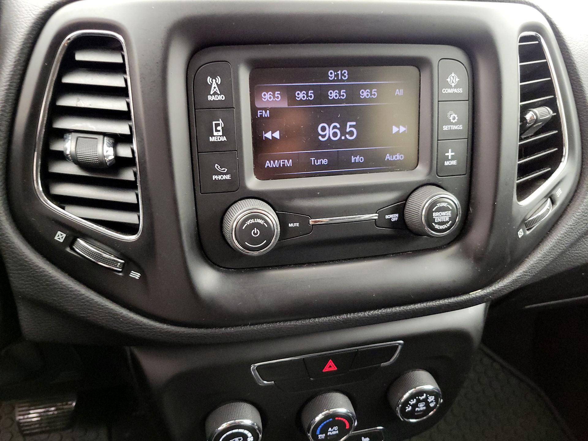 Thumbnail: 2018 Jeep Compass - 15